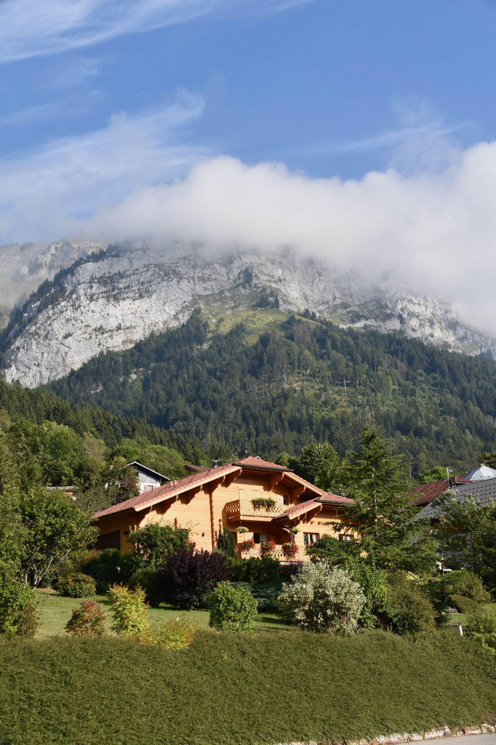 Nikon D5600 sample photo. Mountain, wooden chalet, mountain photography