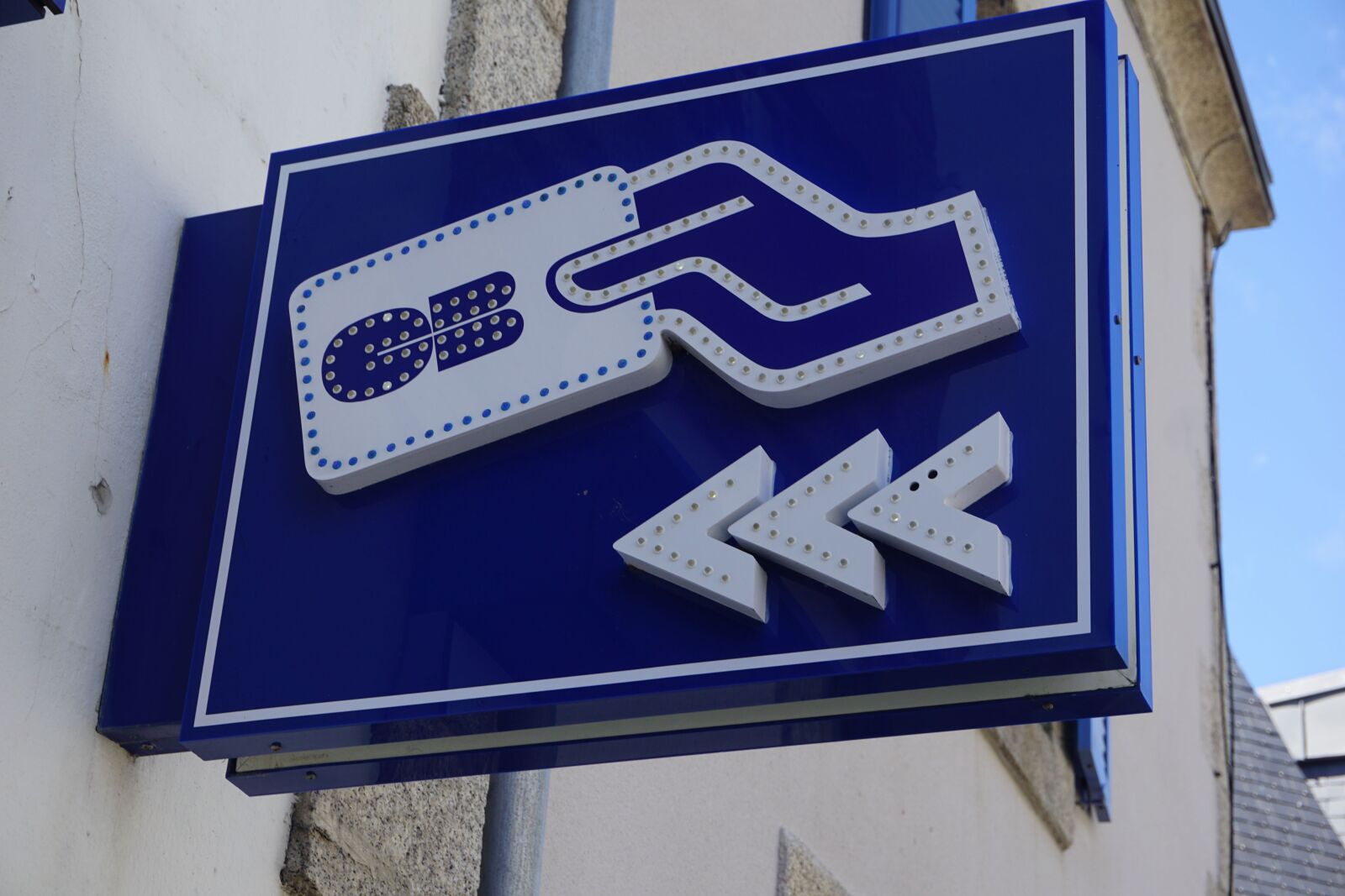 Sony a6000 sample photo. Argent, banque, bleu, carte photography