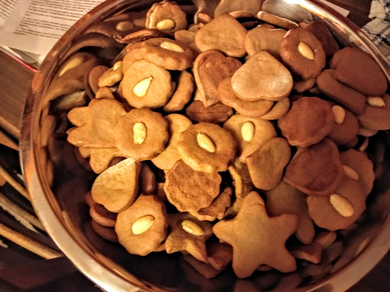 Xiaomi Mi A1 sample photo. Gingerbread, advent, christmas photography