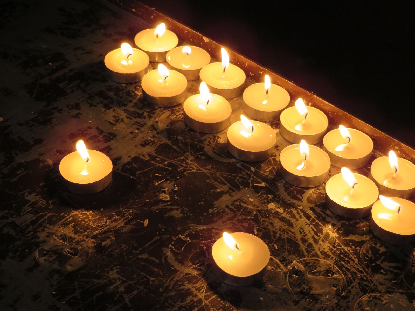 Canon PowerShot SX540 HS sample photo. Candles, church, lights photography