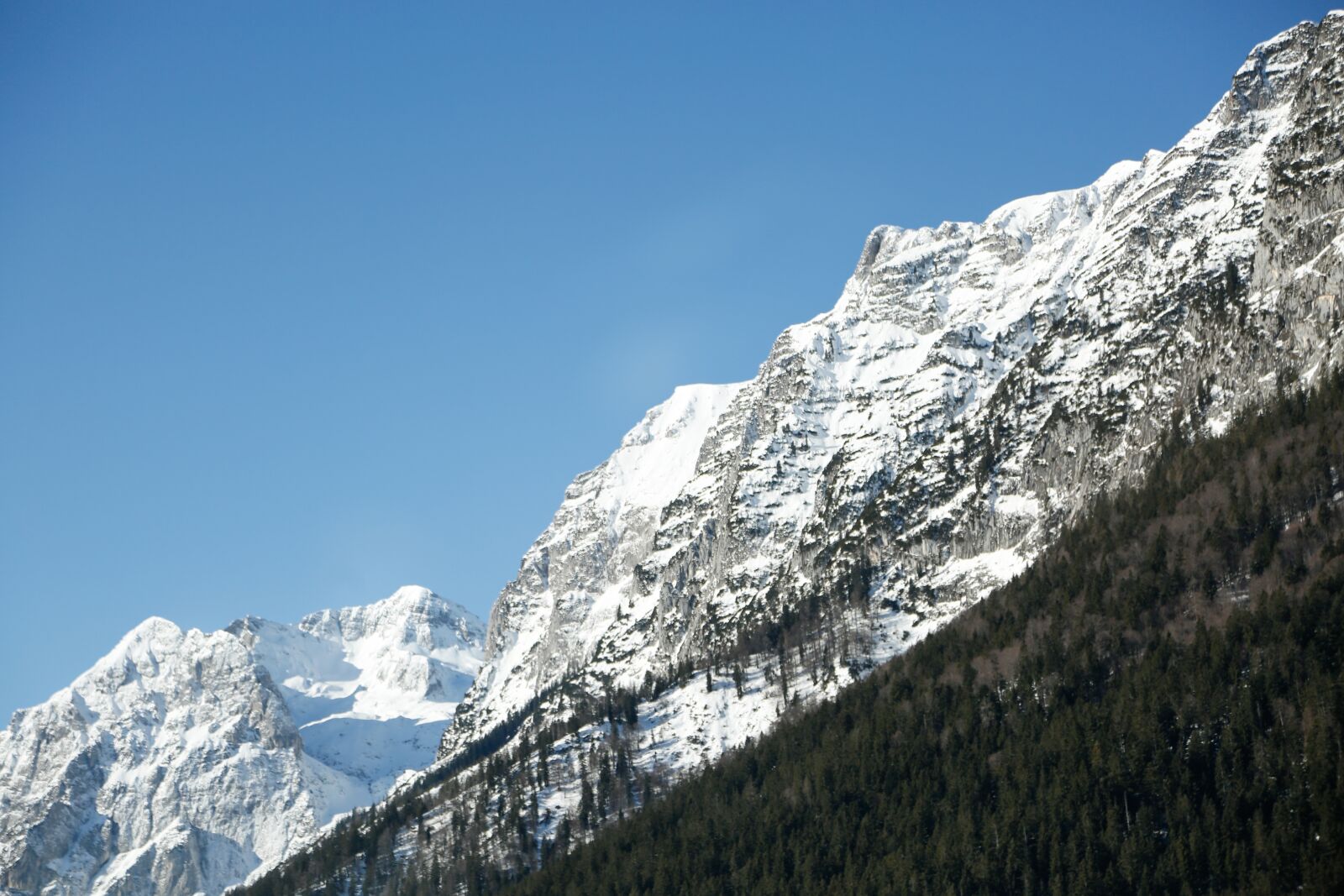 Canon EF 24-105mm F4L IS USM sample photo. Mountains, sky, landscape photography
