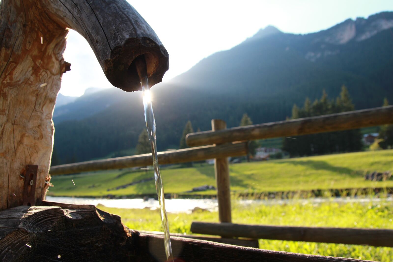 Canon EOS 600D (Rebel EOS T3i / EOS Kiss X5) sample photo. Fontana, park, dolomites photography