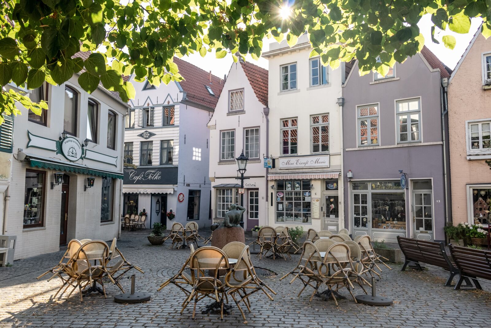 Canon EOS 750D (EOS Rebel T6i / EOS Kiss X8i) sample photo. Bremen, schnoor, historic center photography