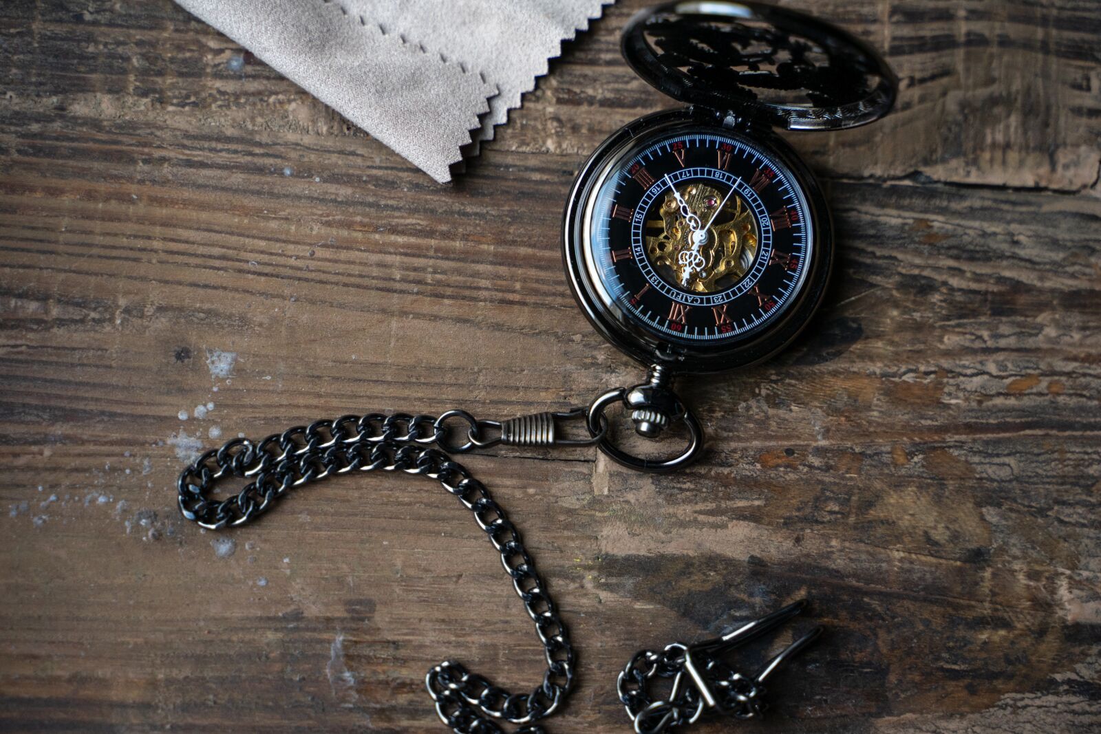 Tamron 28-75mm F2.8 Di III RXD sample photo. Pocket watch, clock, time photography