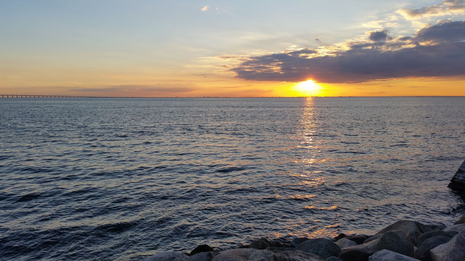 Samsung Galaxy S5 sample photo. Sunset, see, clouds photography