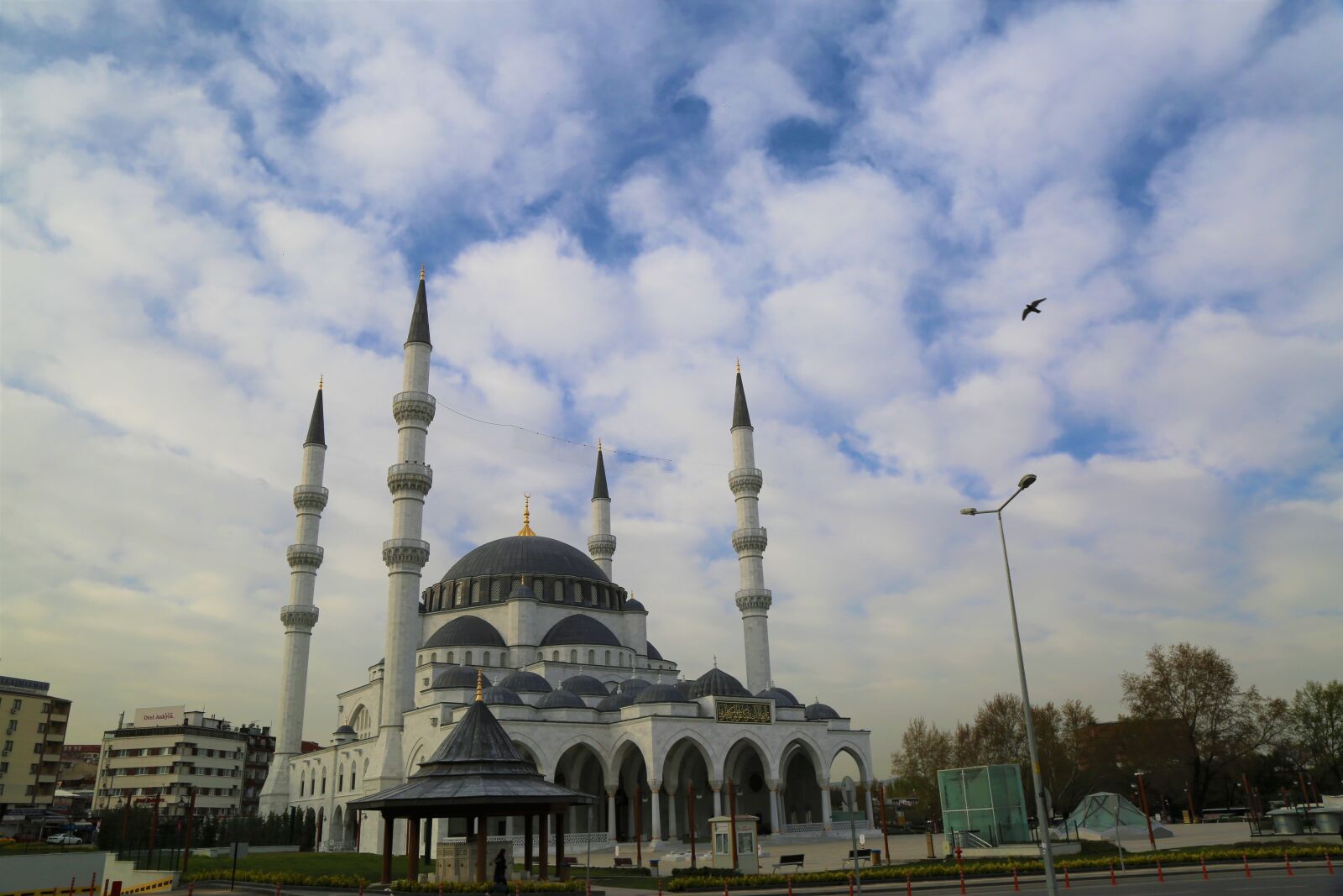 Canon EF 24-105mm F4L IS USM sample photo. Cami, minaret, architecture photography
