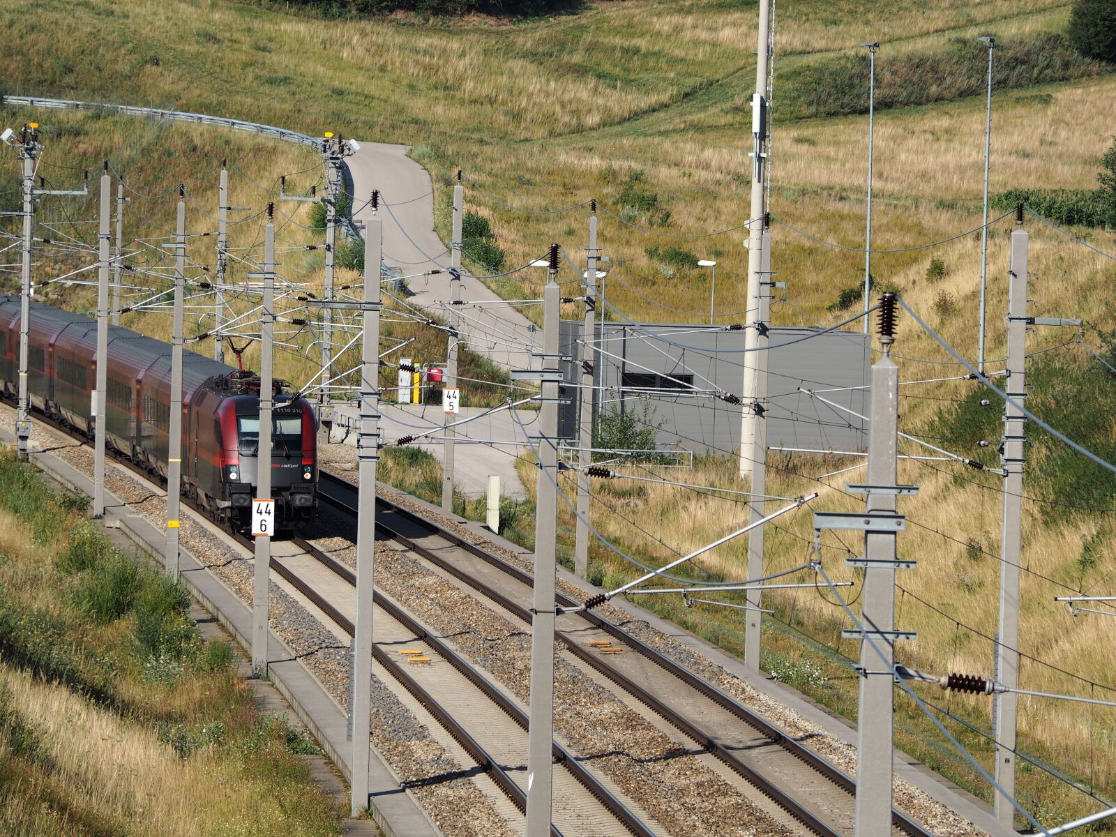 Olympus OM-D E-M10 sample photo. Train, rails, rail traffic photography