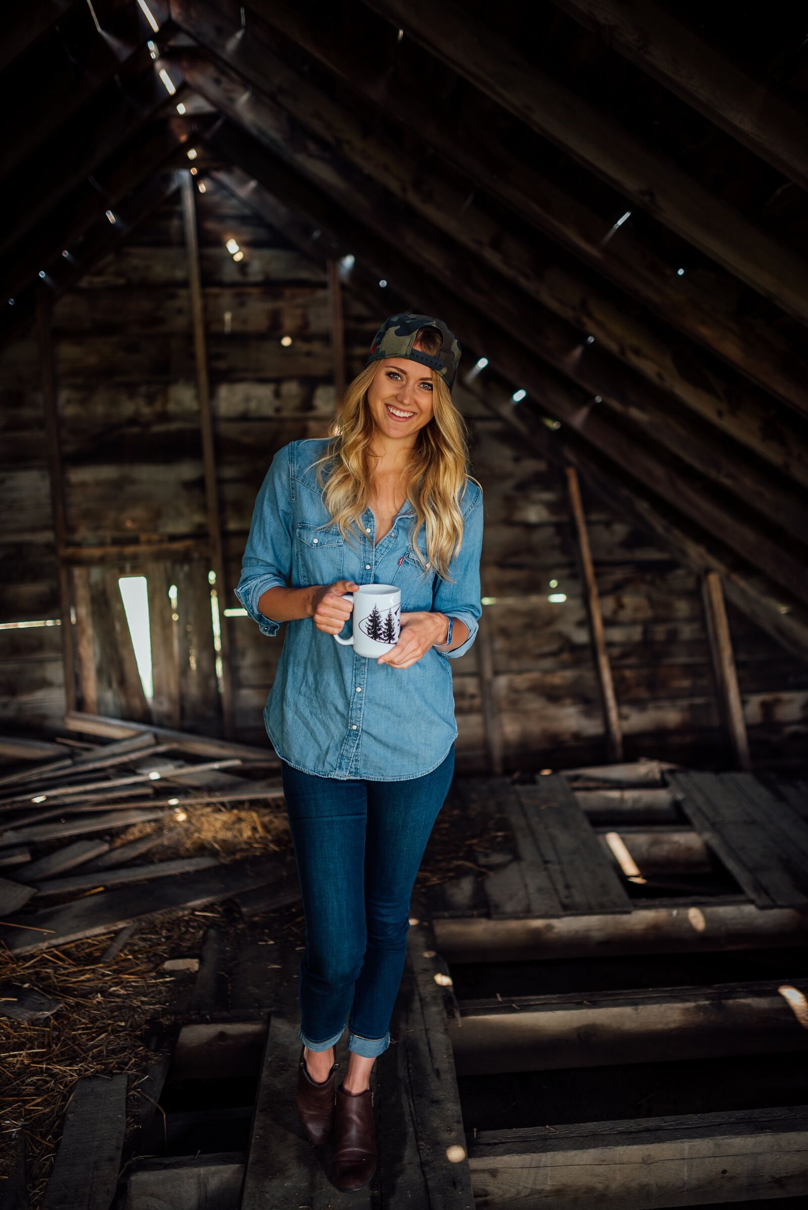 Nikon D750 sample photo. Woman, cup, drink photography