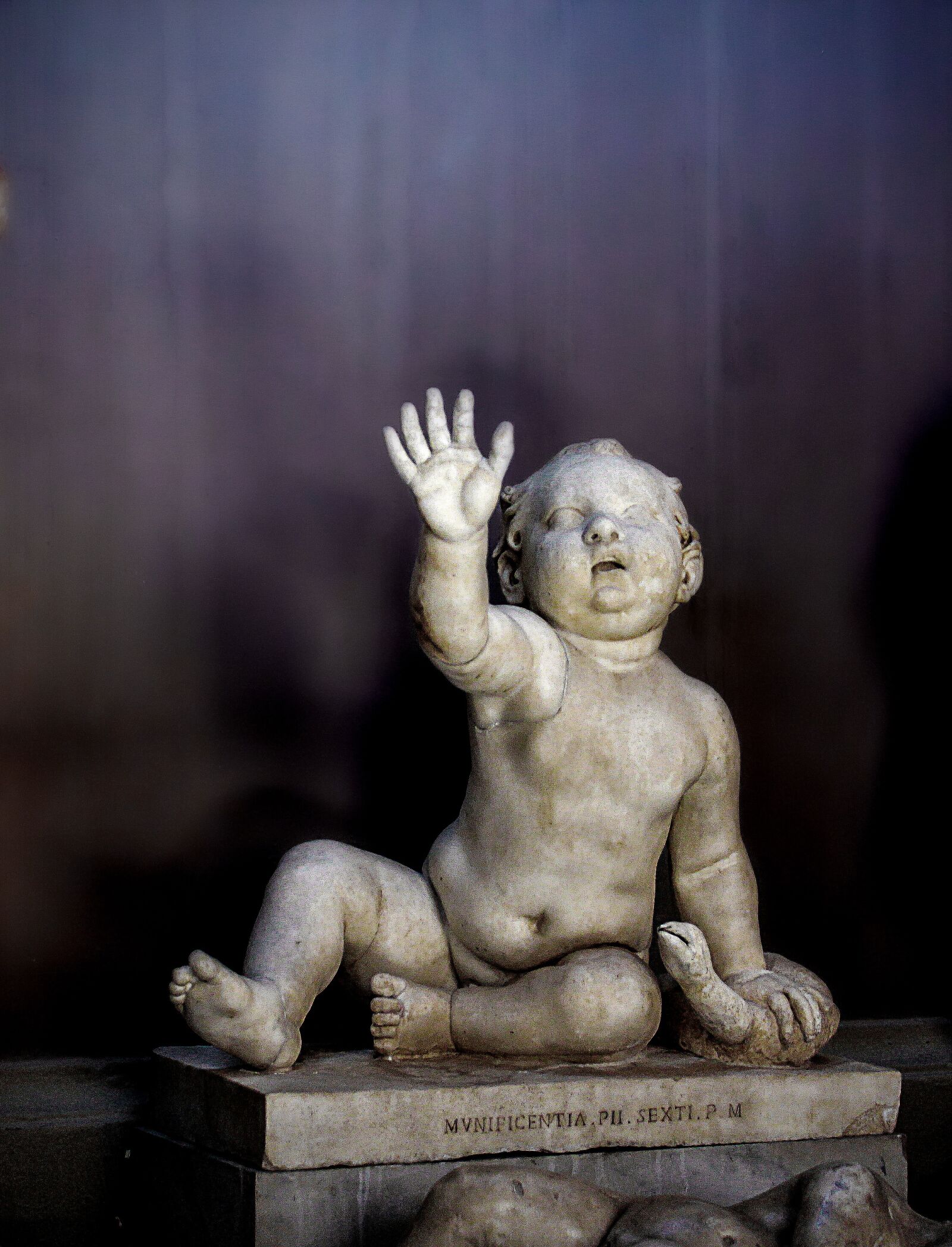Canon EOS 1300D (EOS Rebel T6 / EOS Kiss X80) sample photo. Statue, figure, sculpture photography