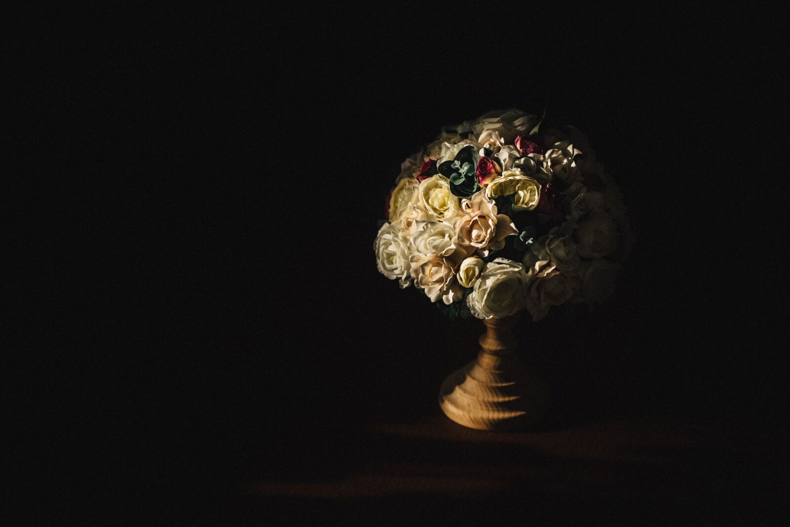 Canon EOS 6D Mark II sample photo. Flower, bouquet, baroque photography