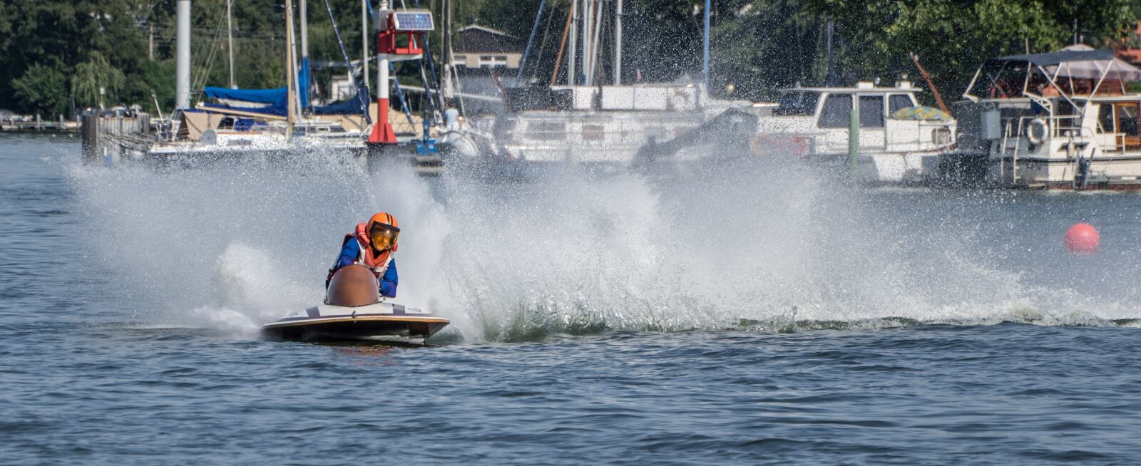 Pentax K-3 sample photo. Water sports, motor boat photography