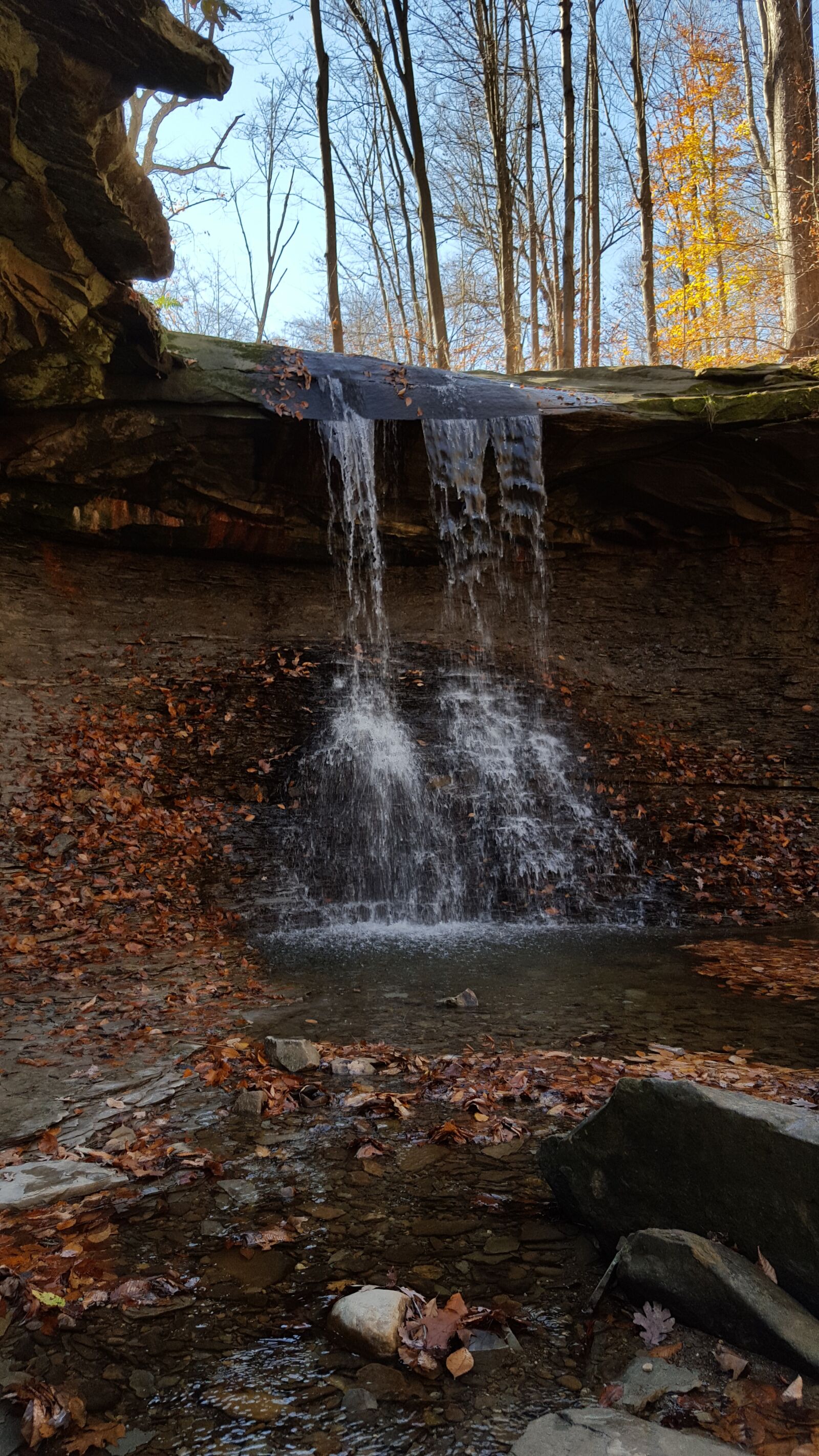 Samsung Galaxy S6 sample photo. Waterfall, fall, leaves photography