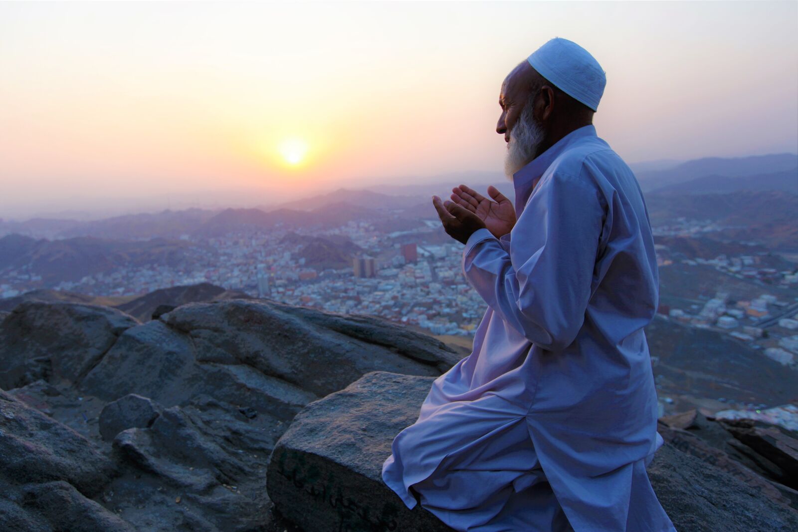 Canon EOS 5D Mark II sample photo. Prayer, muslim, religion photography