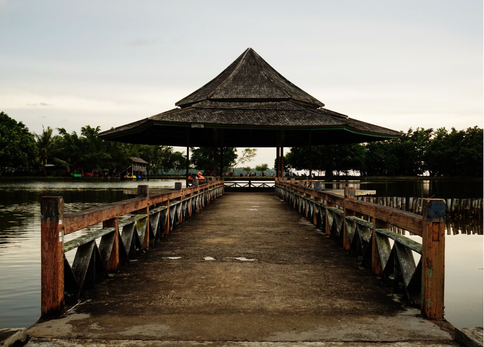 Sony Alpha a5000 (ILCE 5000) sample photo. Pondok, senja, sky photography