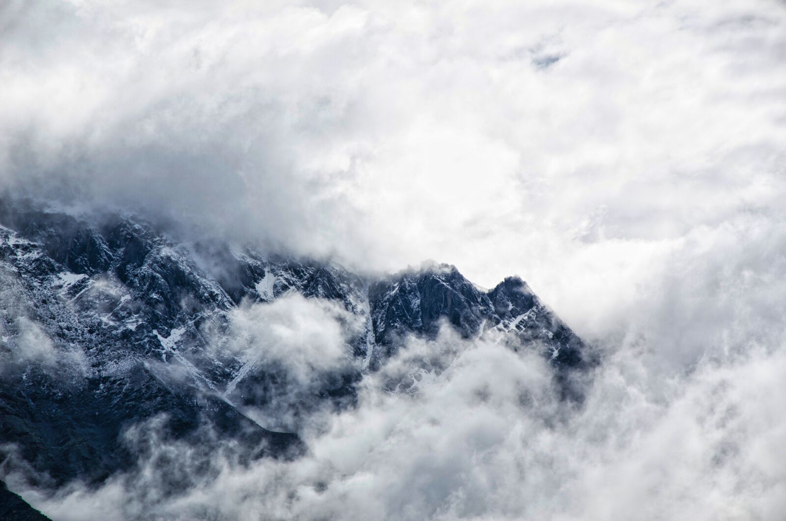Nikon D7000 sample photo. Clouds, cold, mountain photography