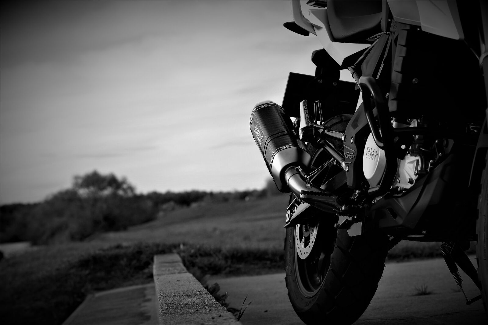 Nikon 1 J5 sample photo. Engine, bmw, gs photography