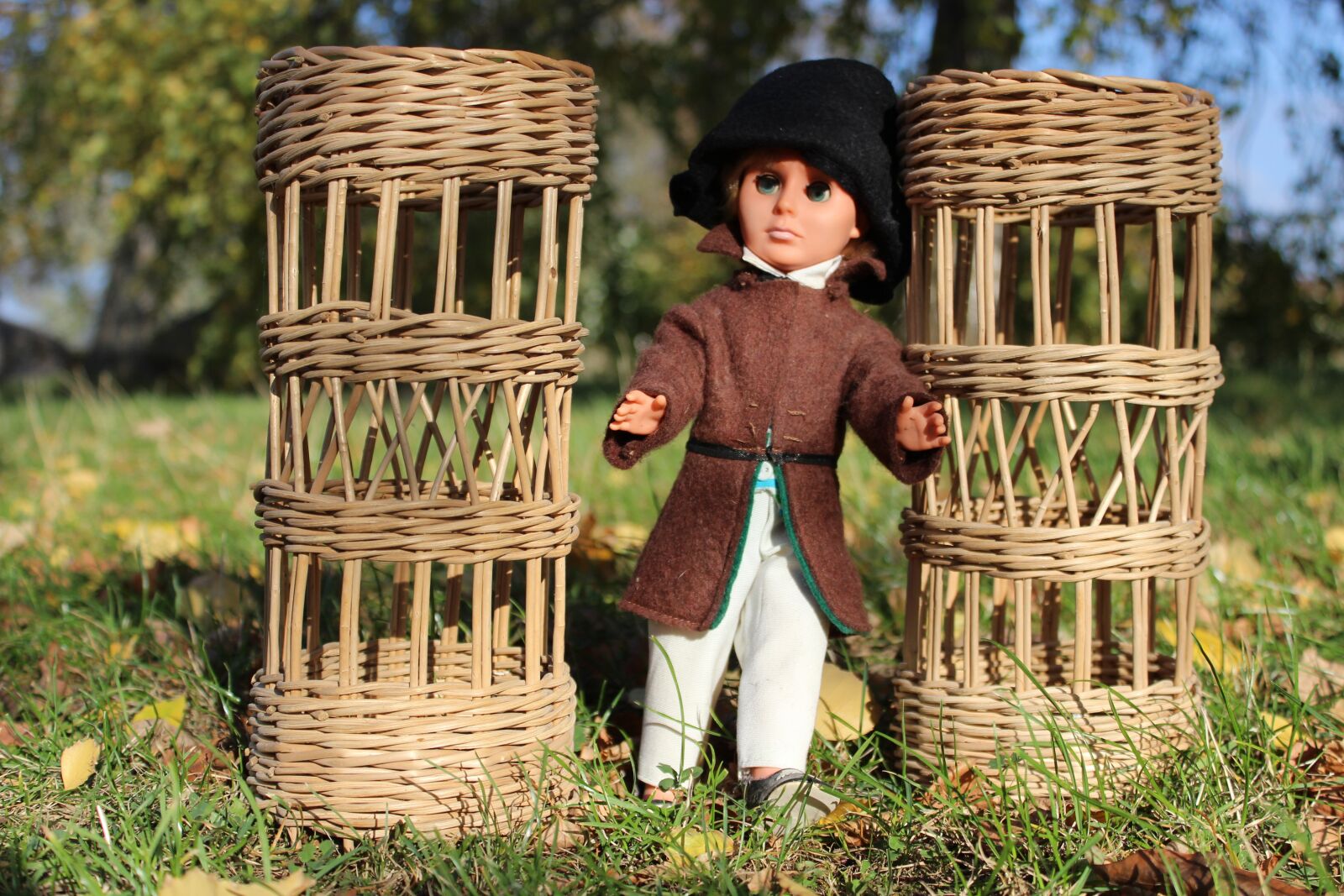 Canon EOS 600D (Rebel EOS T3i / EOS Kiss X5) sample photo. Boy, man, basket photography