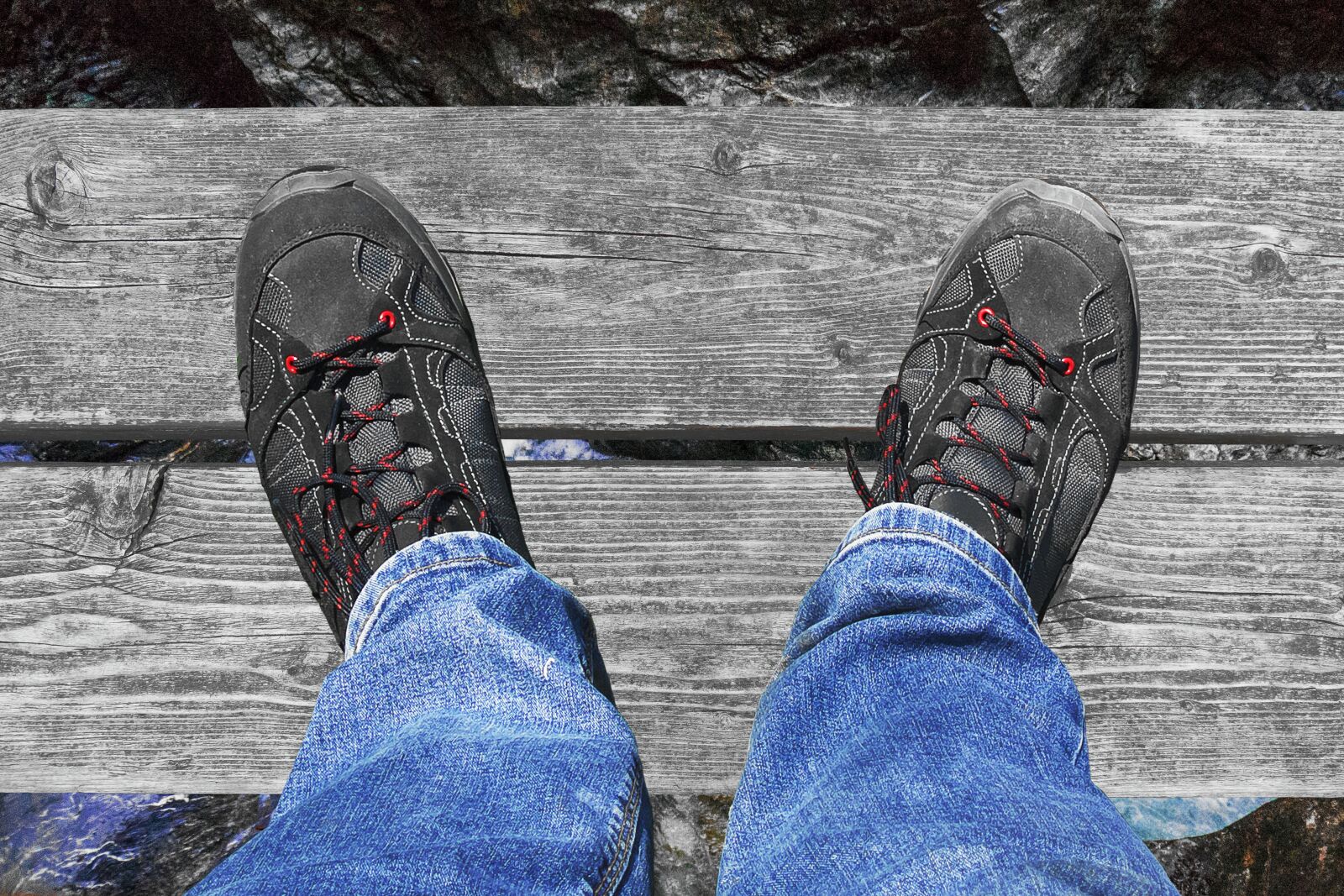 Panasonic Lumix DMC-FZ1000 sample photo. Shoe, foot, wooden boards photography