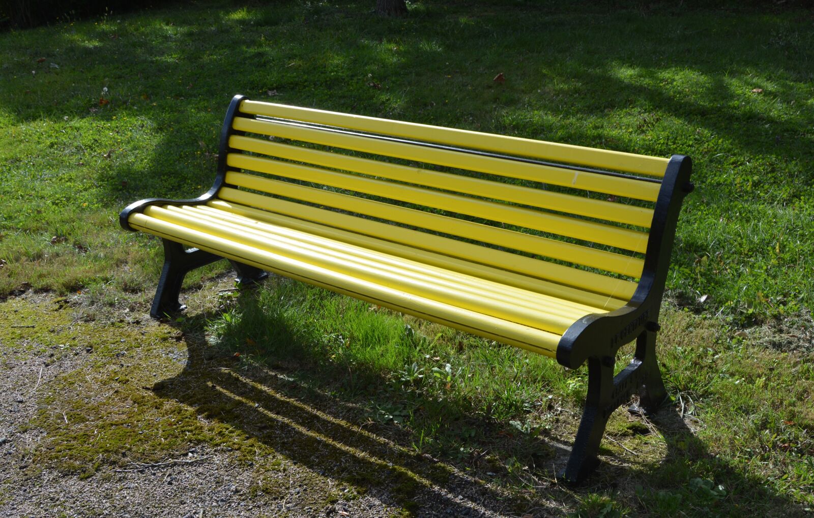 Nikon D5200 sample photo. Bench, sitting, public bench photography