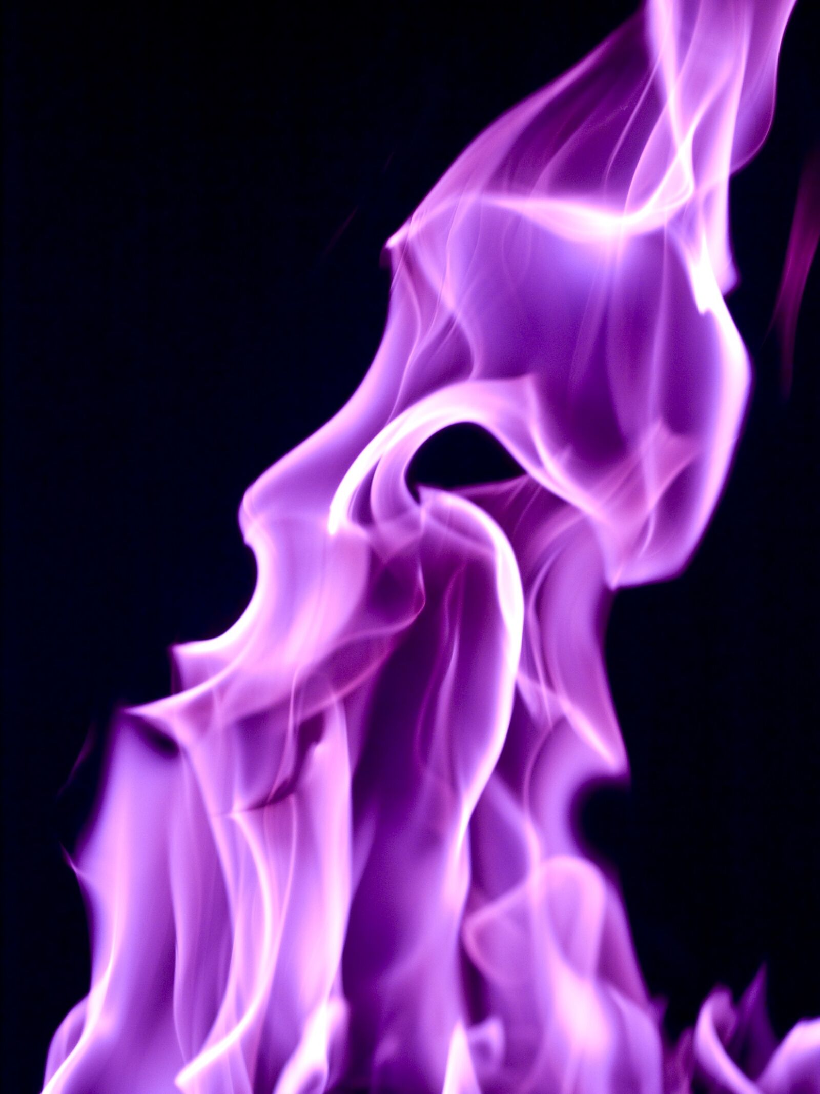 Olympus E-3 sample photo. Flames, flickering, fire photography