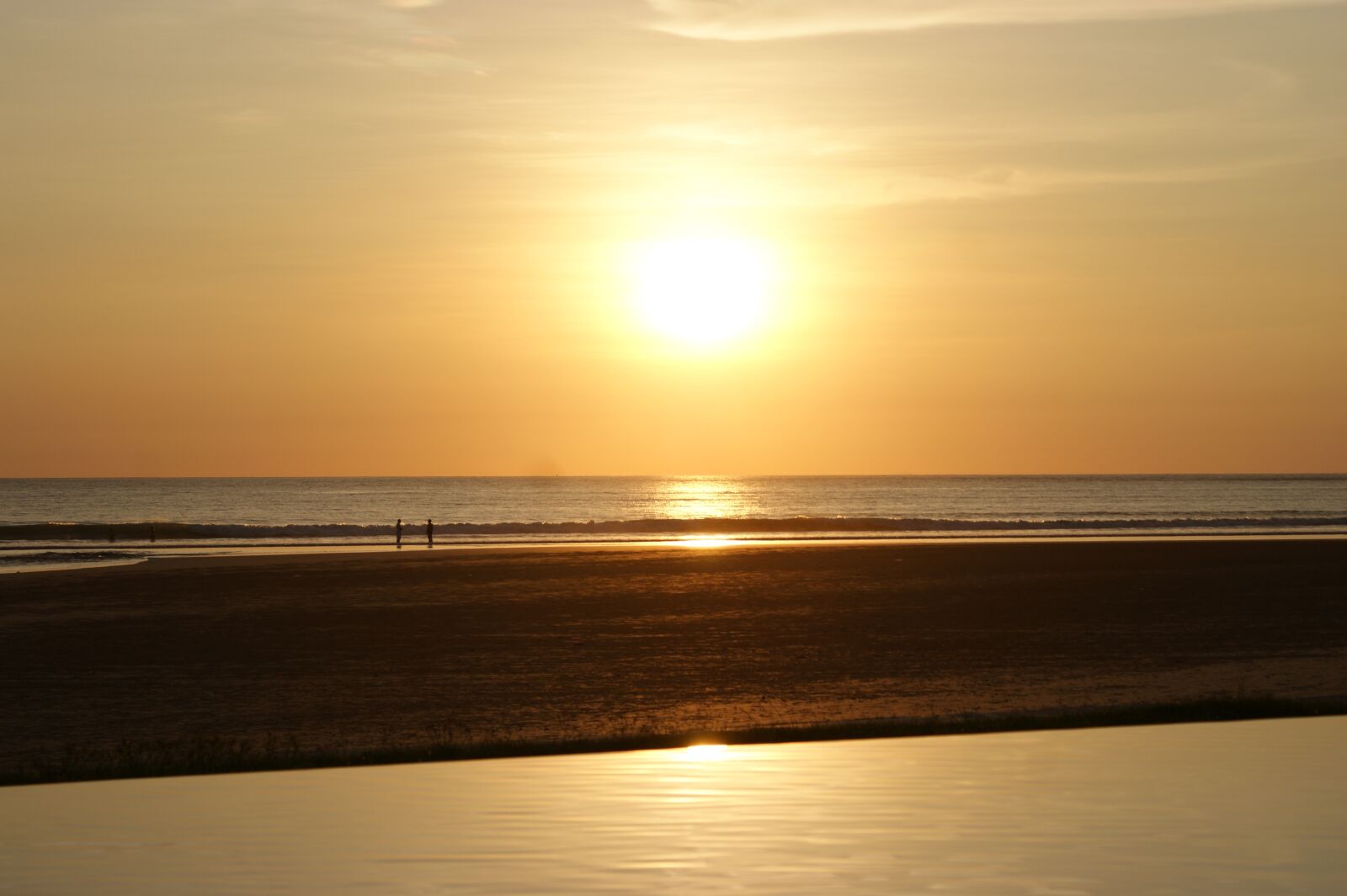 Sony Alpha DSLR-A350 sample photo. Sunset, sun, dawn photography