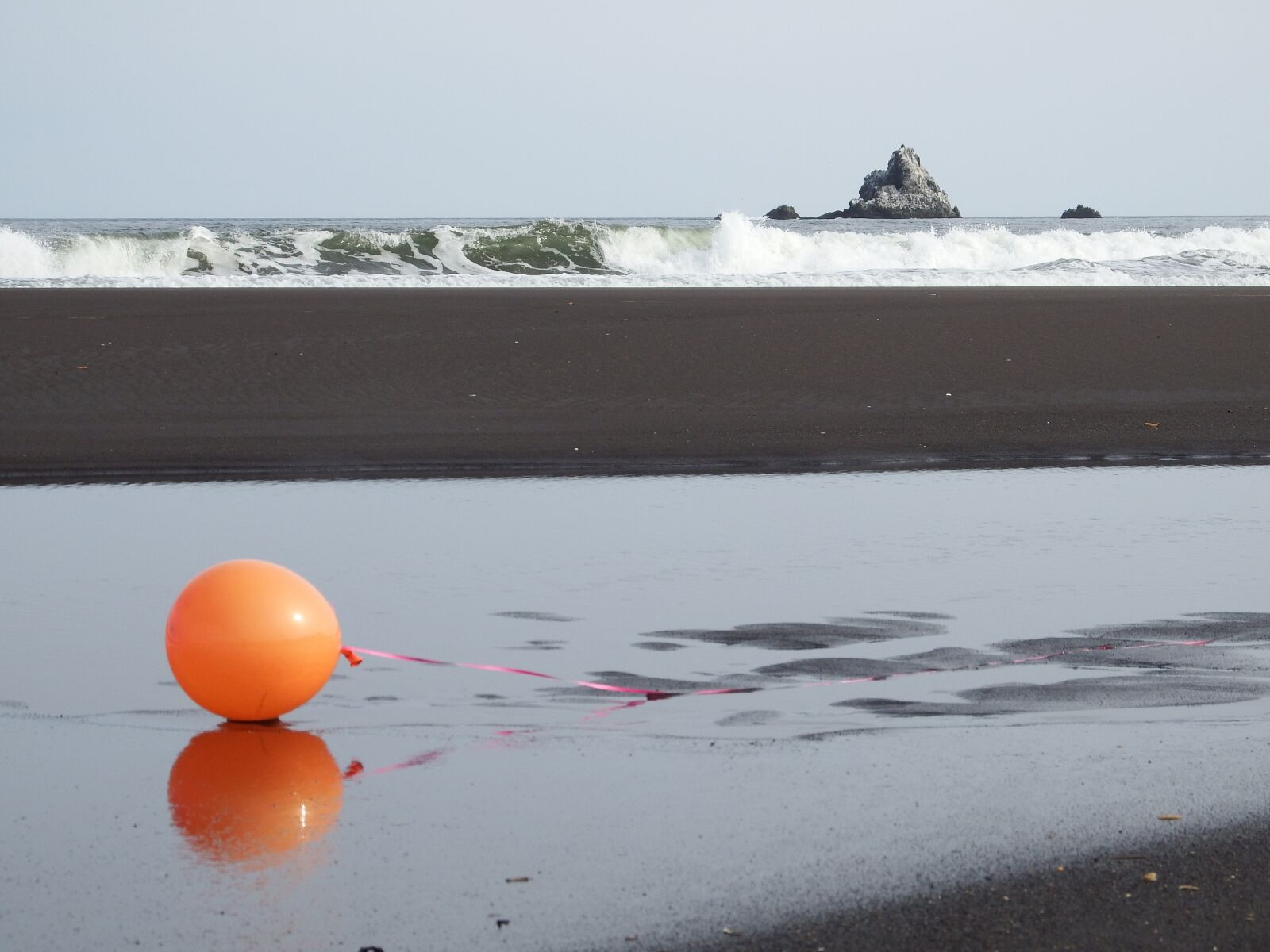 Fujifilm FinePix S1 sample photo. Ocean, beach, wave photography