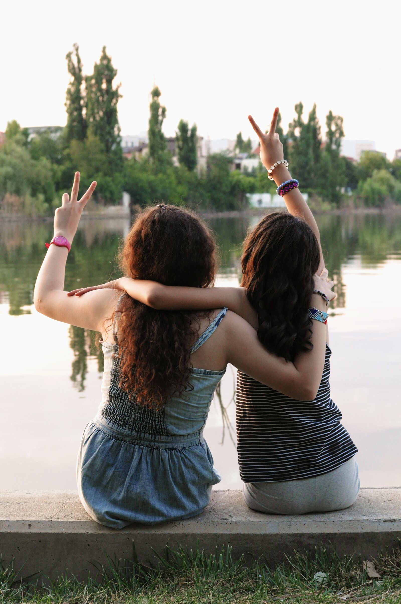 Nikon D5000 sample photo. Girls, sitting, peace photography