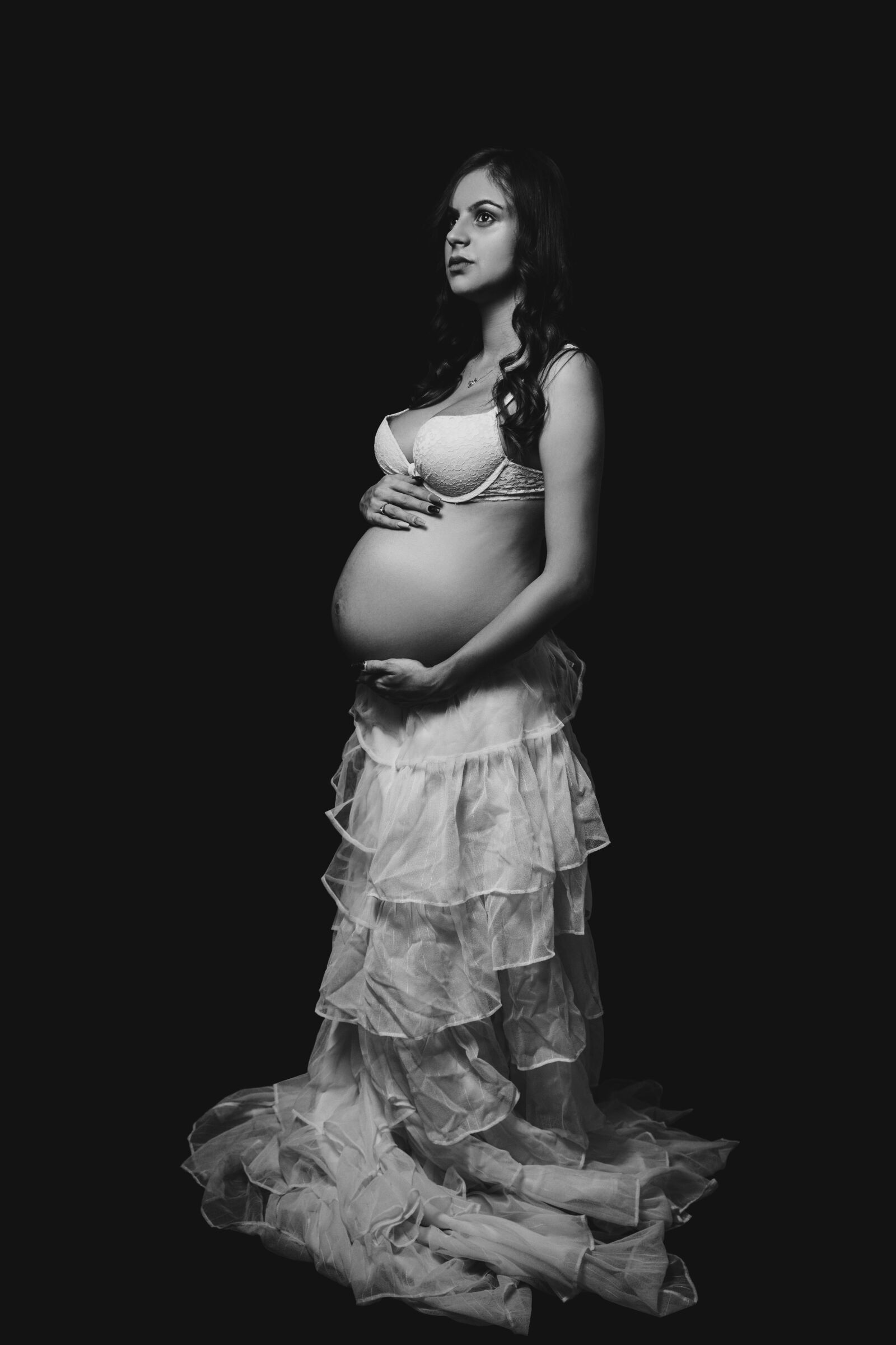 Canon EOS 5D Mark IV sample photo. Pregnant, beauty, pregnancy photography