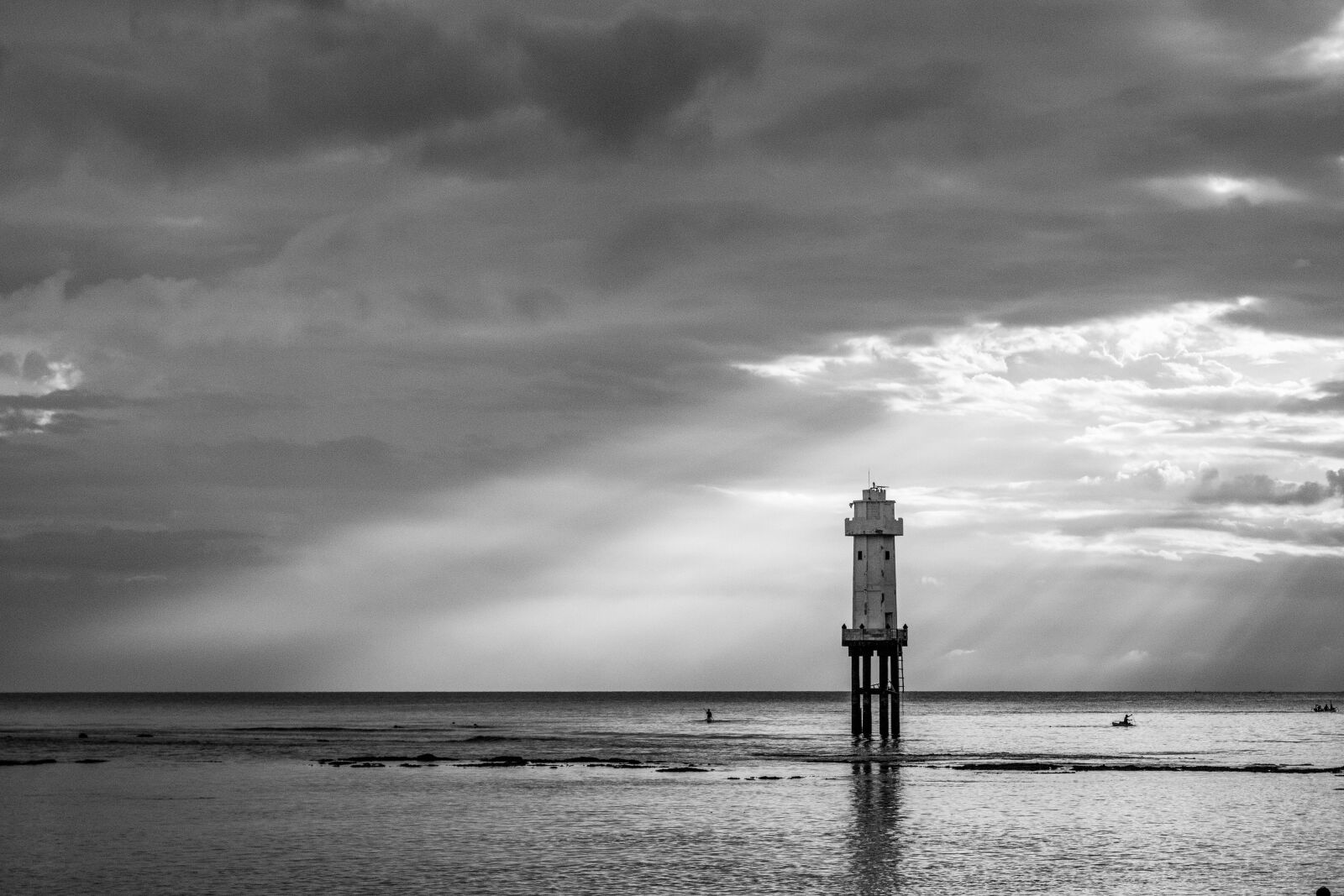 Canon EF-S 18-55mm F3.5-5.6 III sample photo. Beach, lighthouse, the sea photography