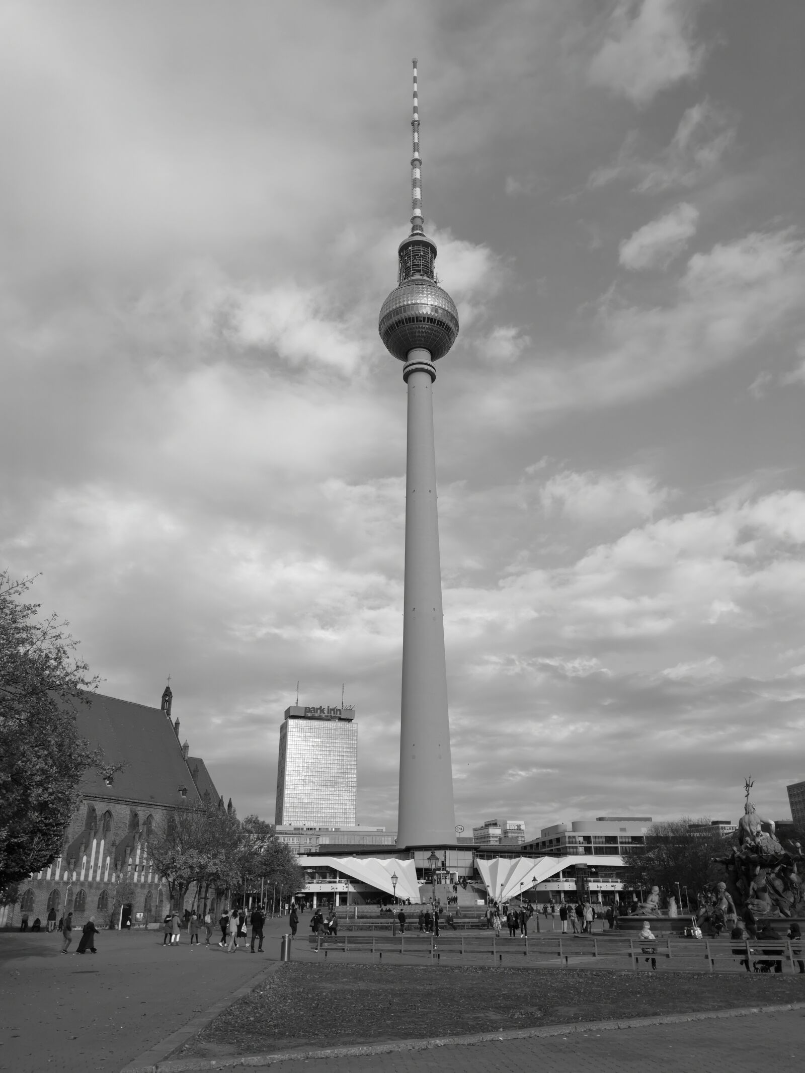 HUAWEI P20 sample photo. Berlin, alex, fehrnseh tower photography