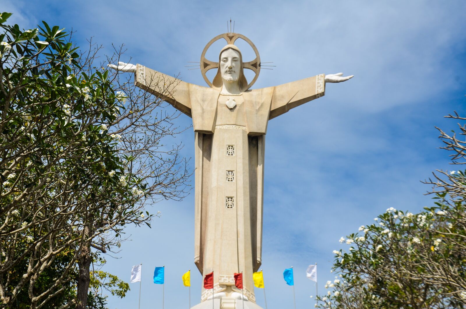 Nikon D5100 sample photo. Statue jesus, god, savior photography