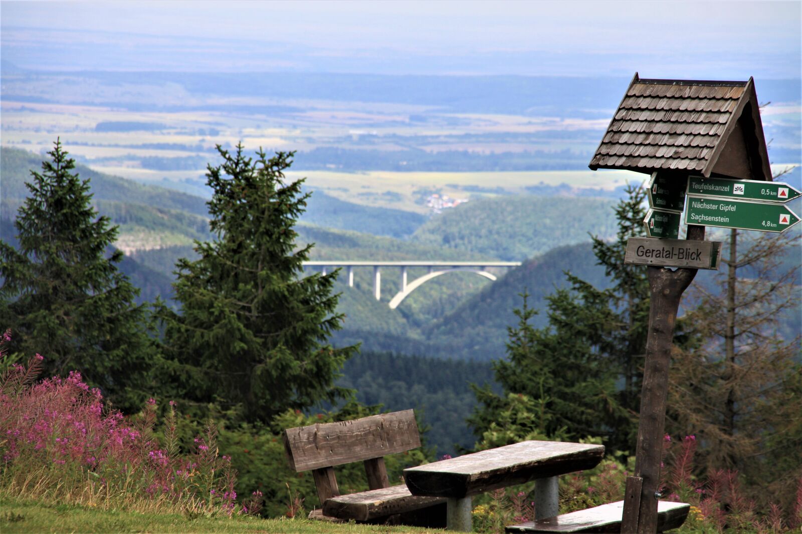Canon EOS 500D (EOS Rebel T1i / EOS Kiss X3) sample photo. Geratal, valley, view photography