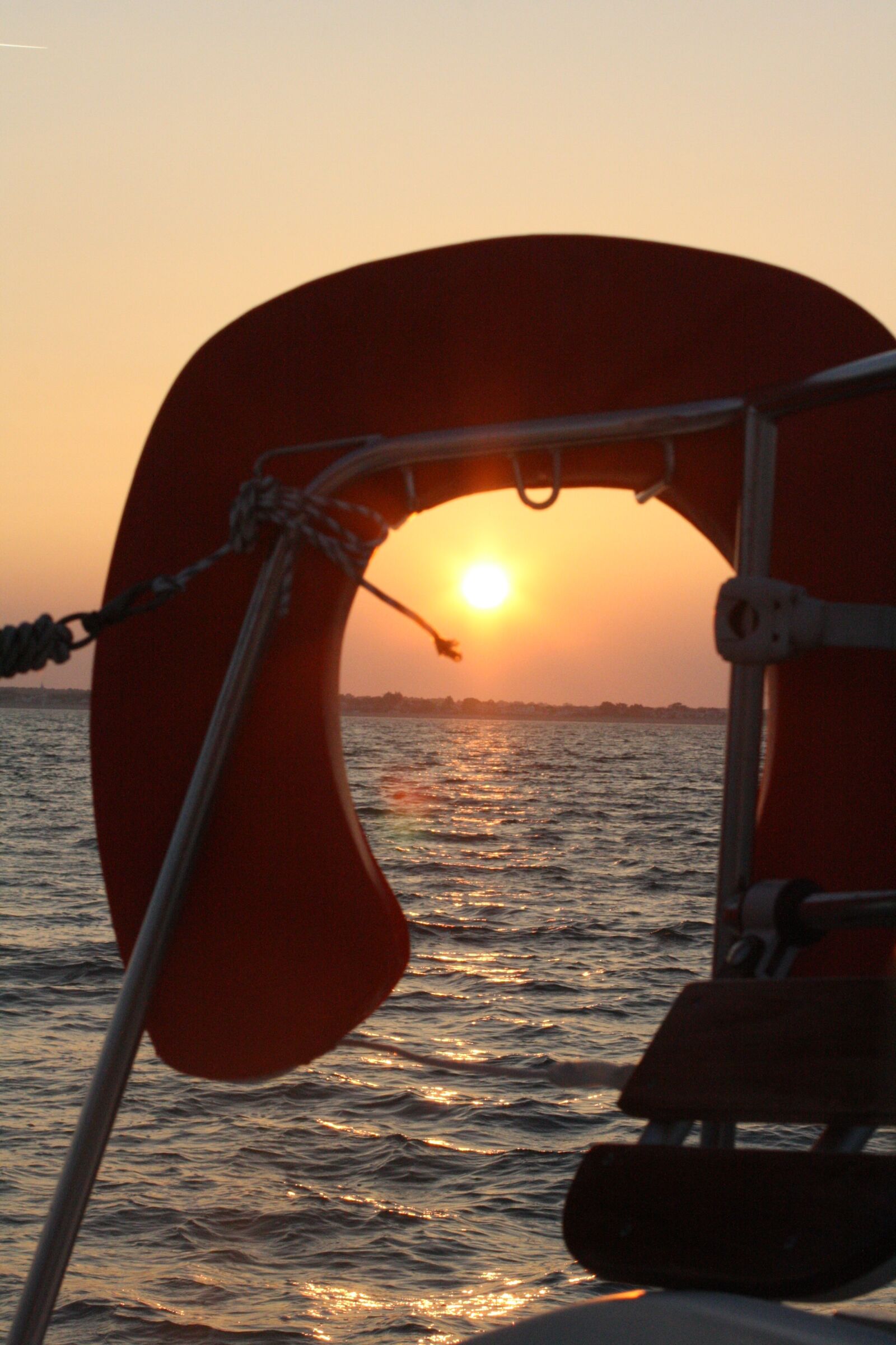 Canon EOS 1000D (EOS Digital Rebel XS / EOS Kiss F) sample photo. Sailing, sea, buoy photography