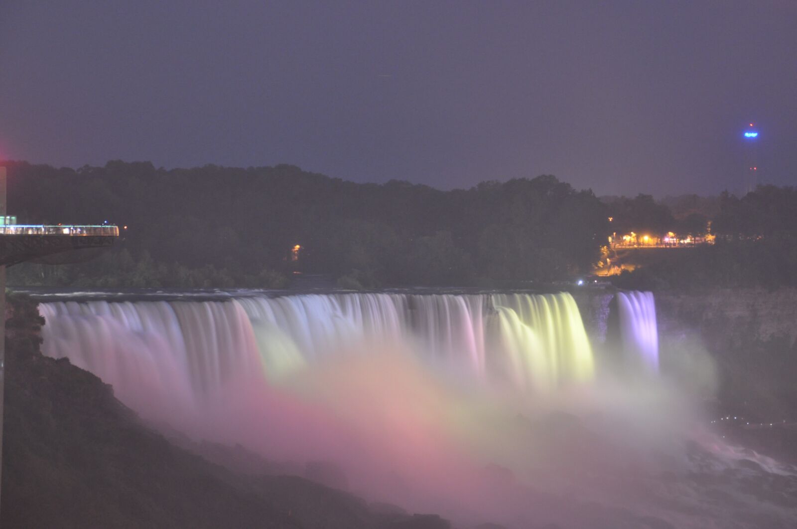 Nikon D5000 sample photo. Niagra, water, case photography