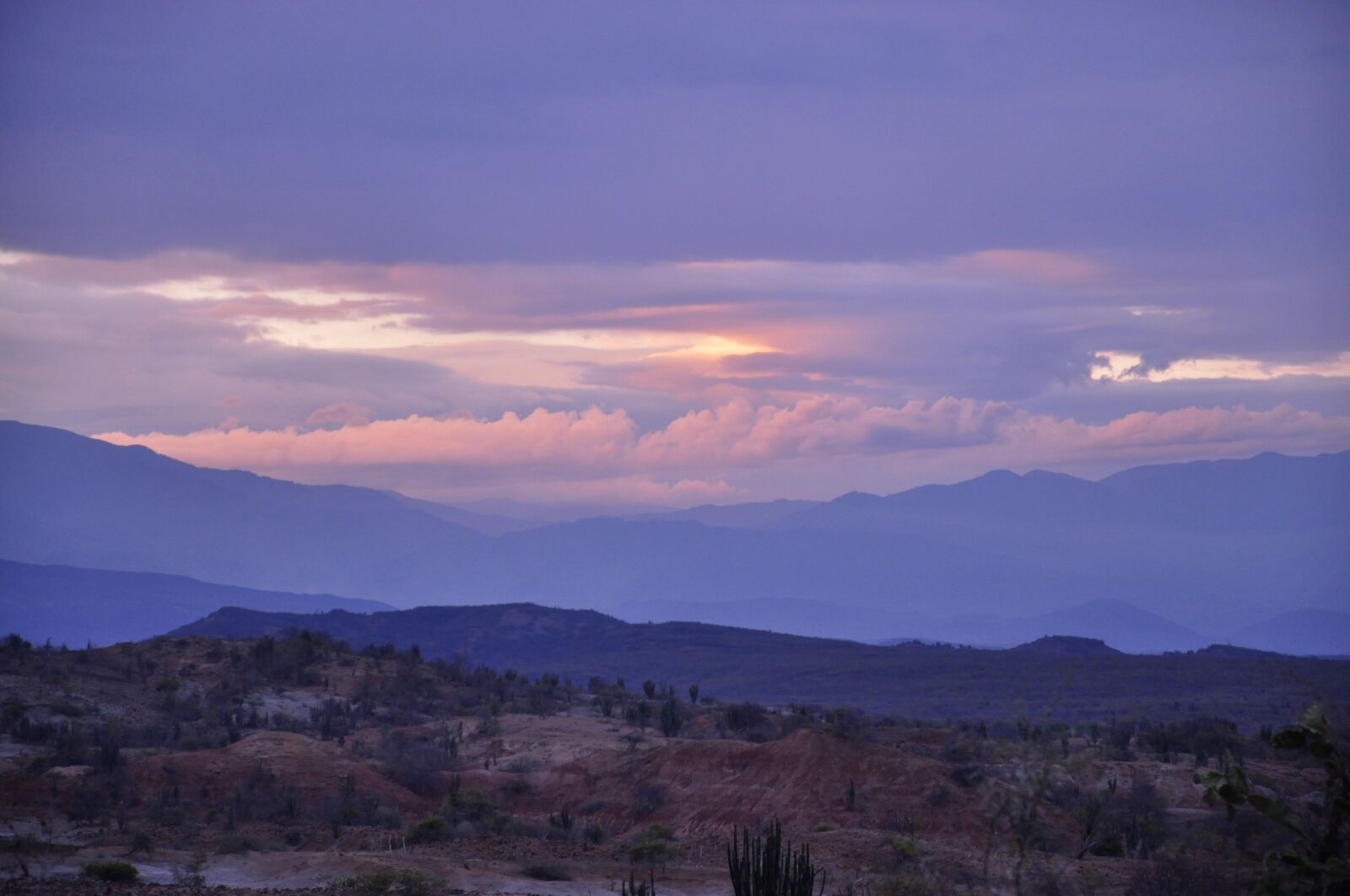 Nikon D90 sample photo. Sunset, mountains, clouds photography
