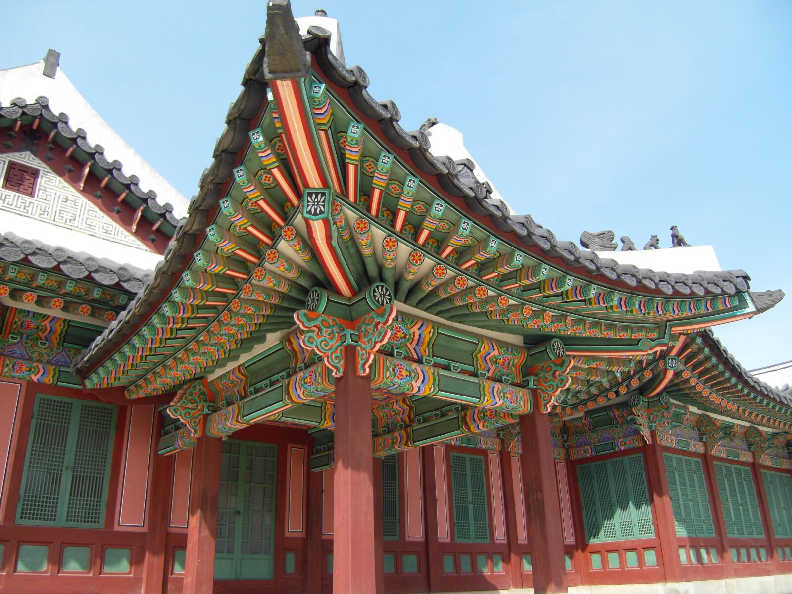 Samsung NV100HD, VLUU NV100HD, LANDIAO NV100HD, TL34HD sample photo. Seoul, forbidden city, changdeokgung photography