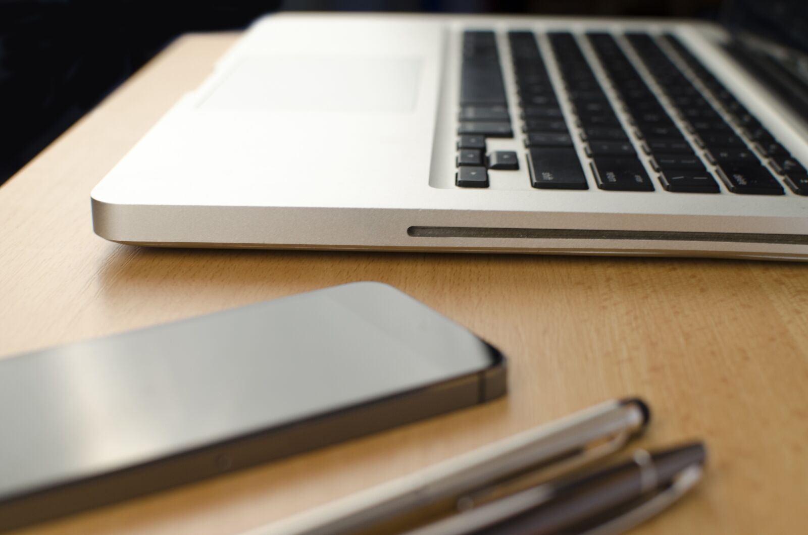 Nikon D5100 sample photo. Home, desk, laptop photography