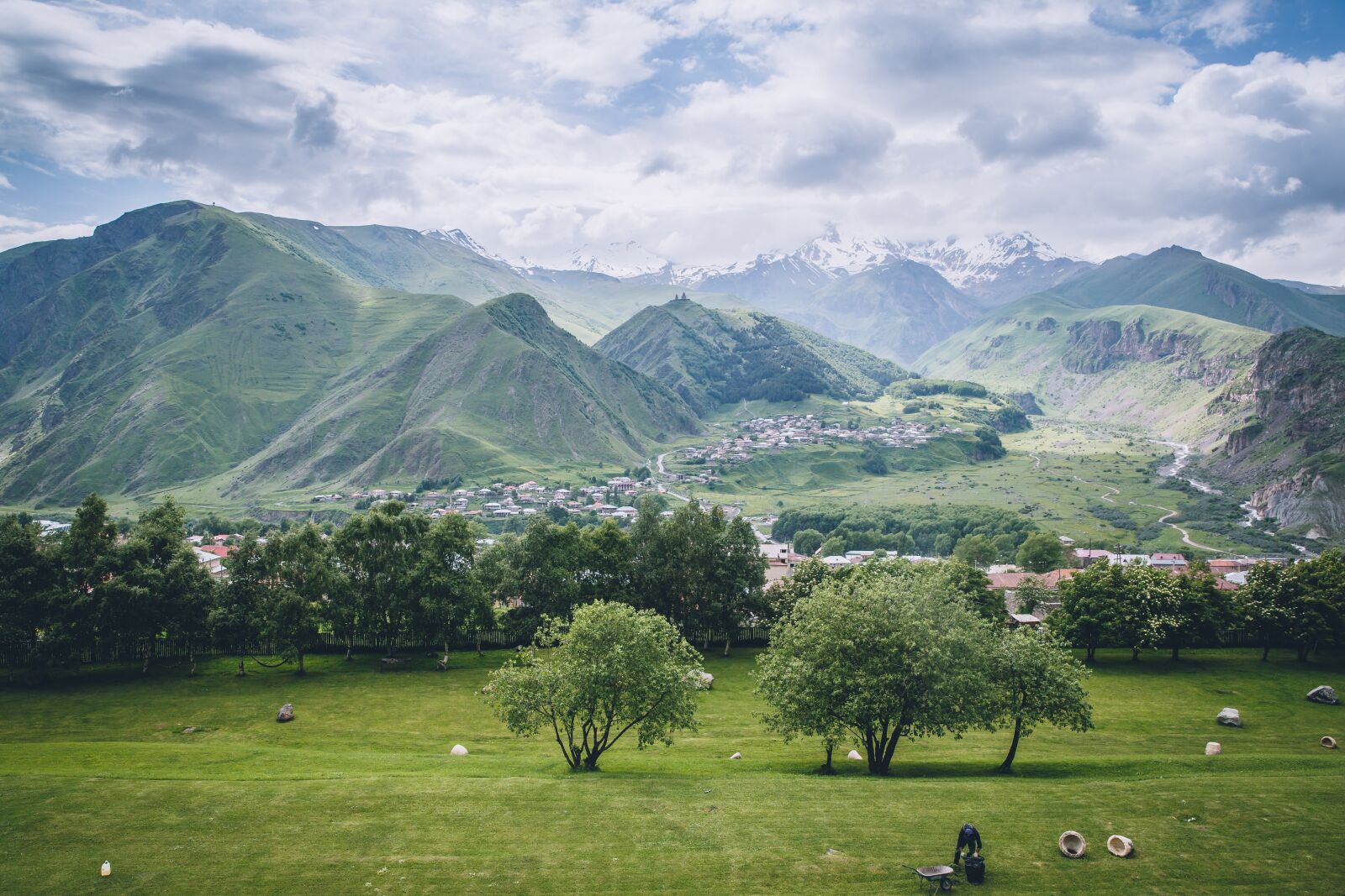 Canon EF 24-70mm F2.8L II USM sample photo. Mount kazbek, the scenery photography
