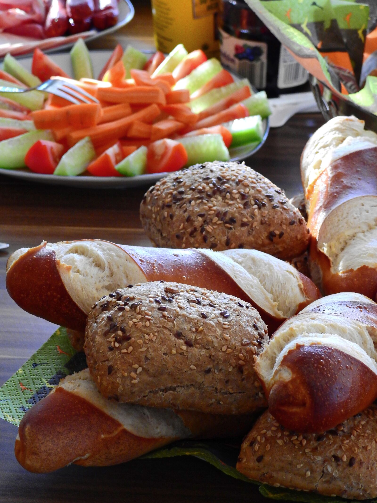 Nikon Coolpix P900 sample photo. Dine, eat, bread photography
