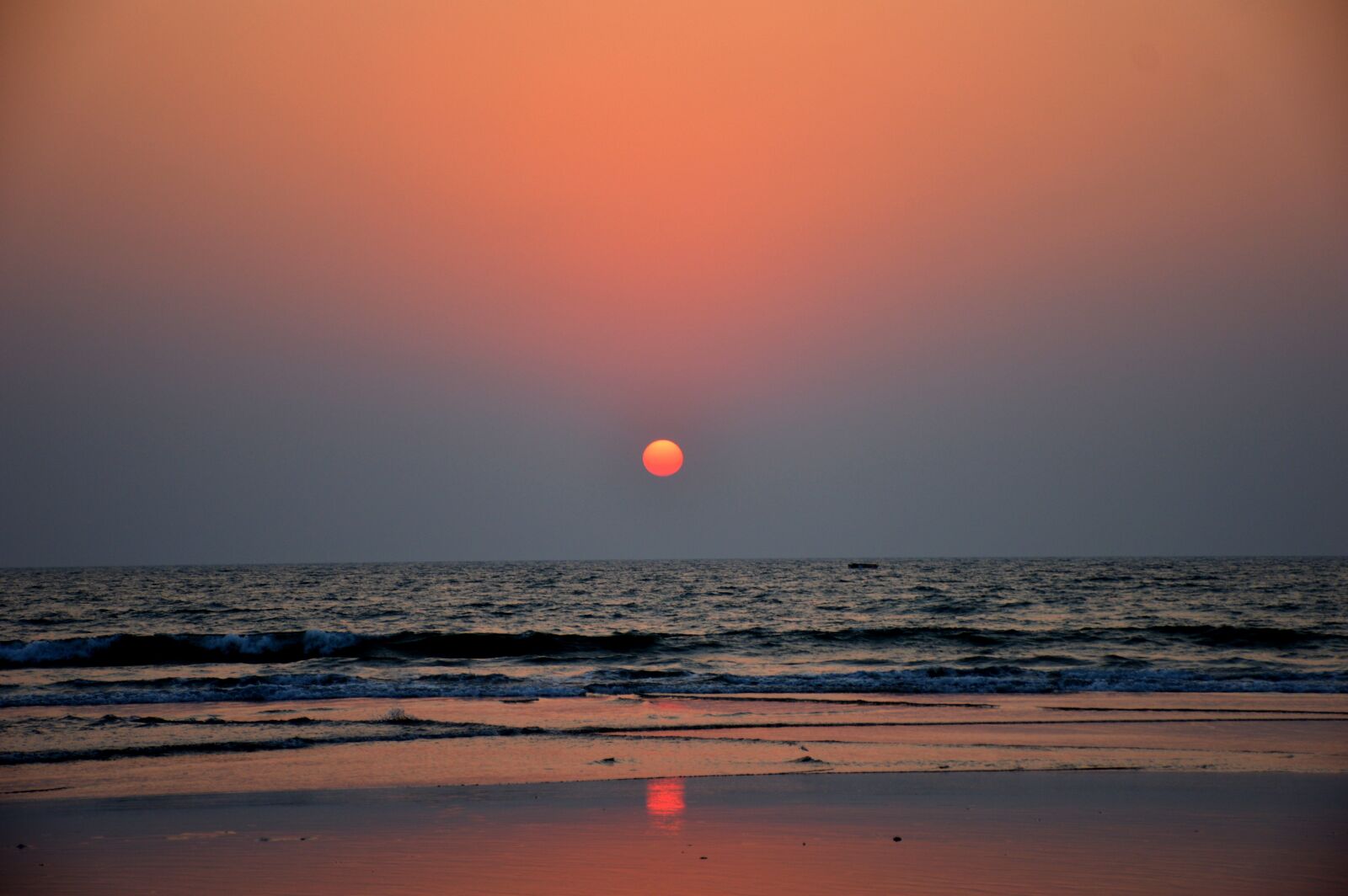 Nikon D3200 sample photo. Sunset, beach, sea photography