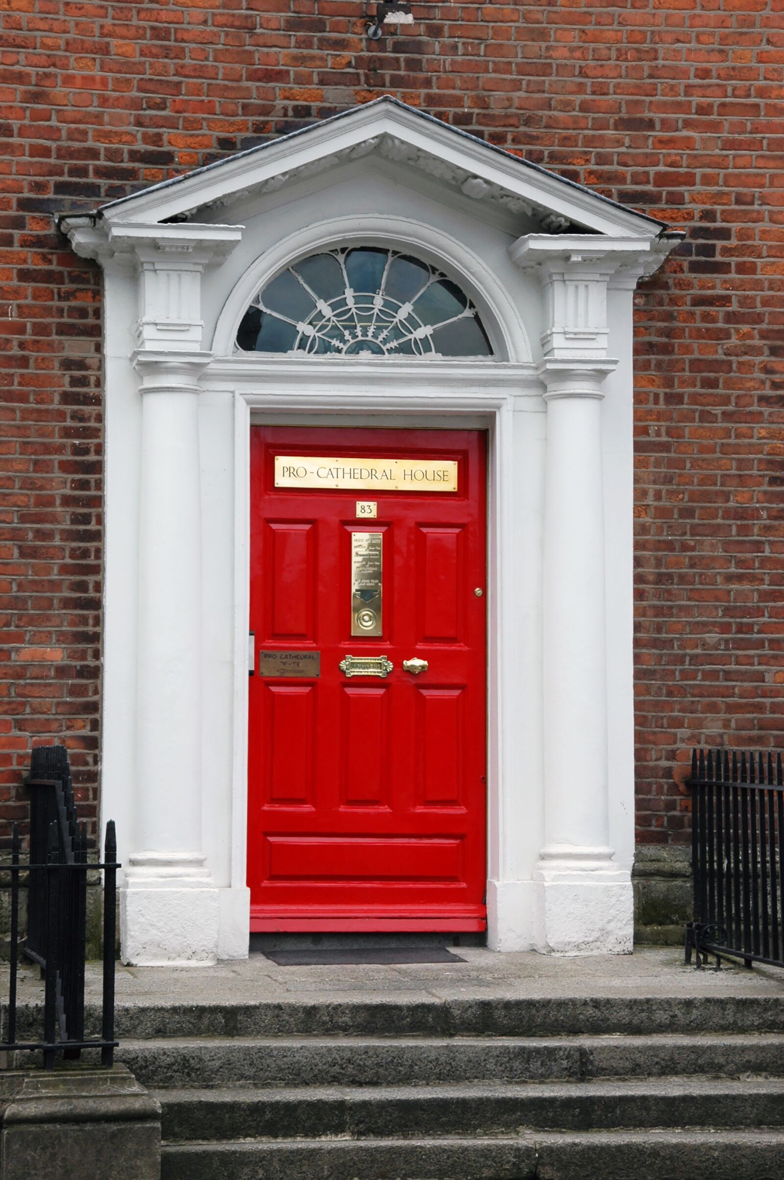 Nikon D70s sample photo. Ireland, dublin, door photography
