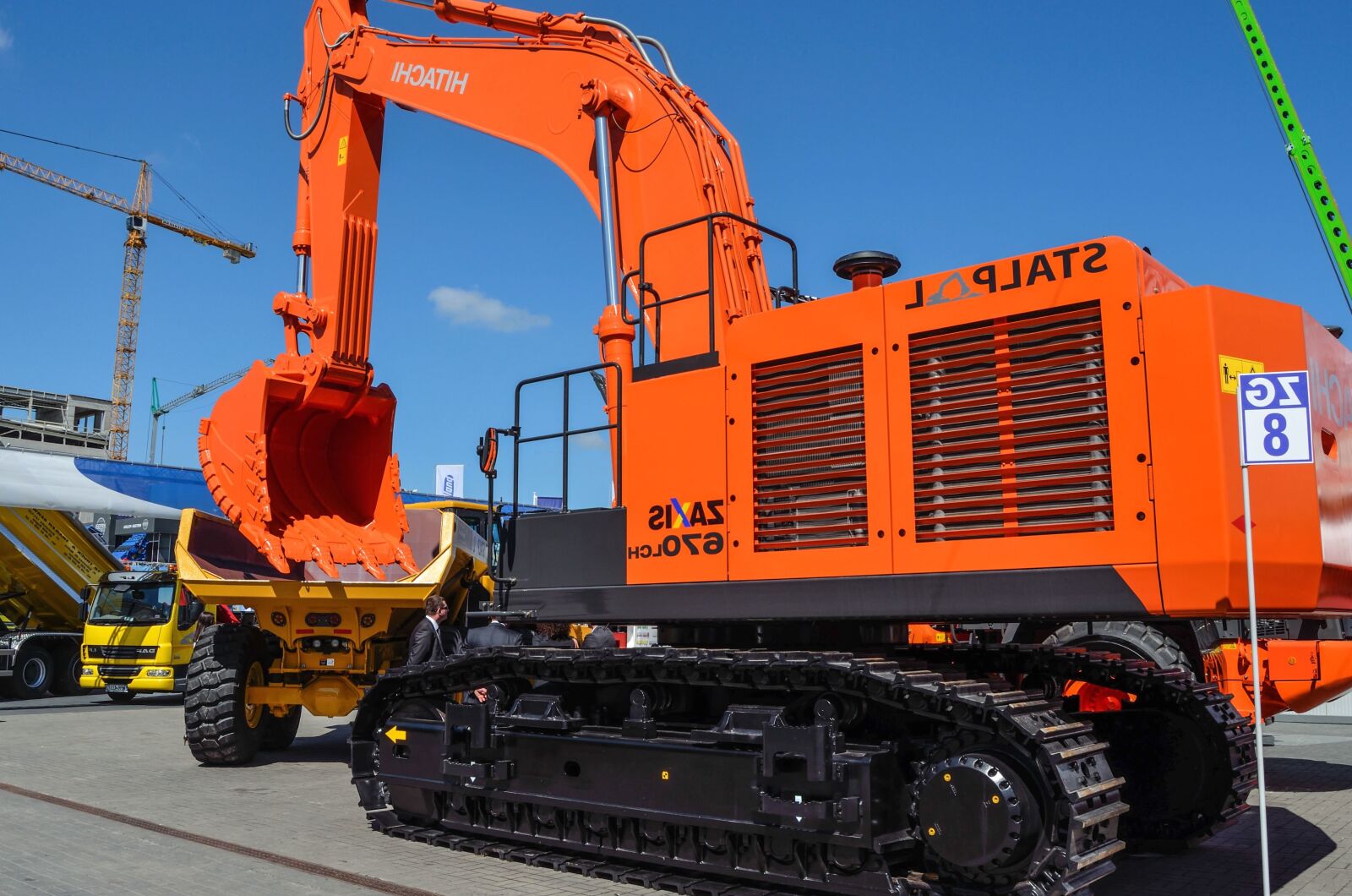 Nikon D5100 sample photo. Machine, excavator, mechanics, caterpillar photography