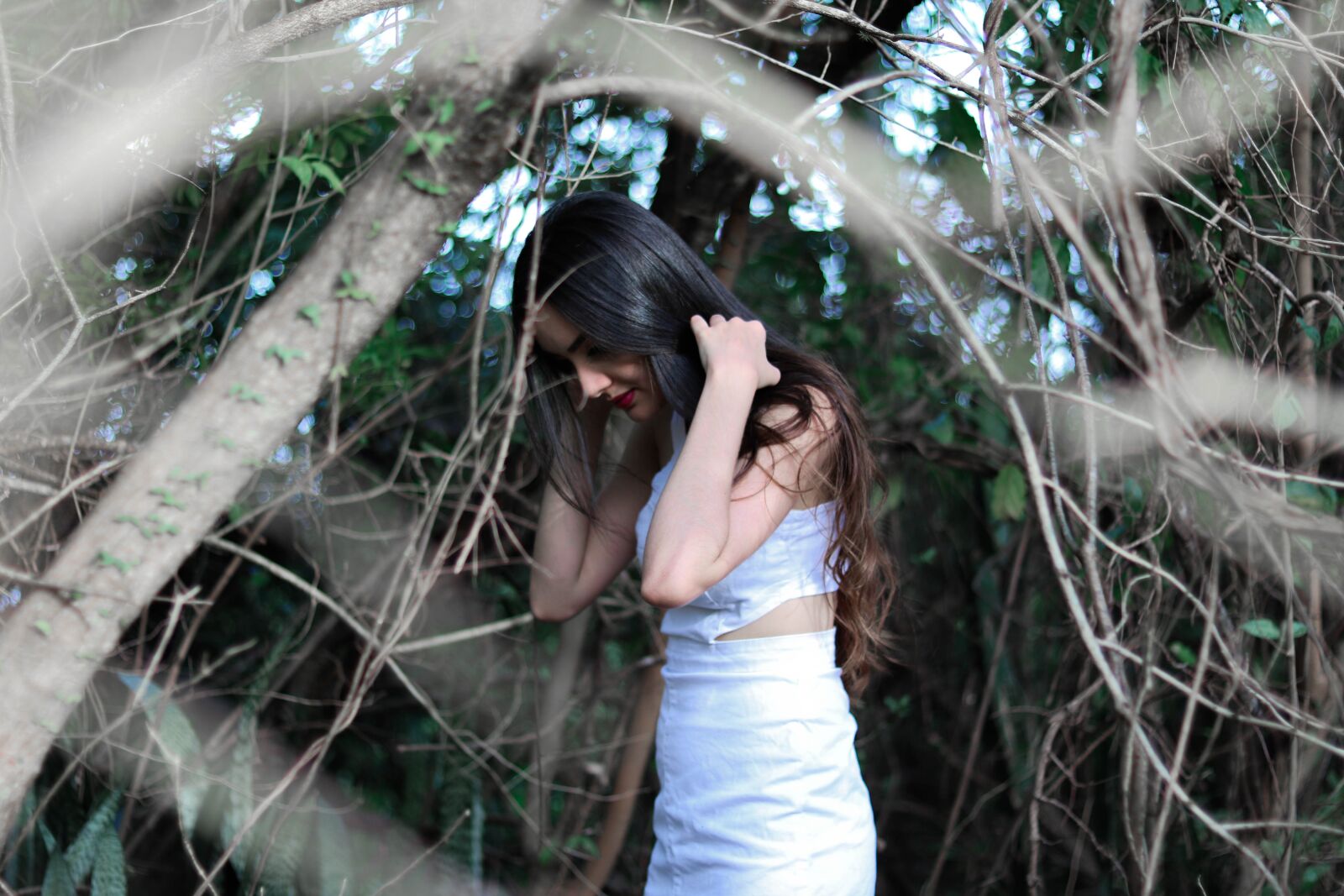Canon EOS 750D (EOS Rebel T6i / EOS Kiss X8i) sample photo. Nature, woman, beauty photography