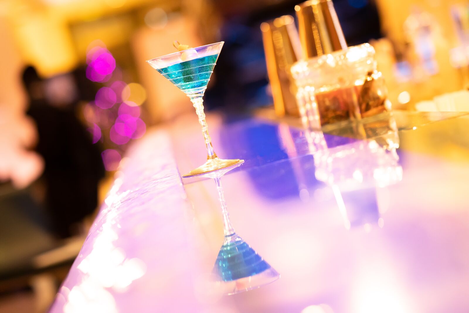 ZEISS Batis 85mm F1.8 sample photo. Alcohol, cocktail, drink photography