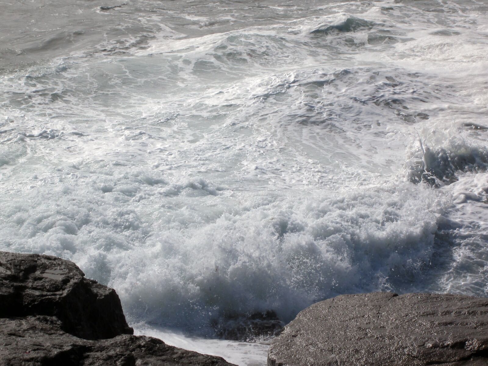 Canon PowerShot A2500 sample photo. Sea, side, wild coast photography