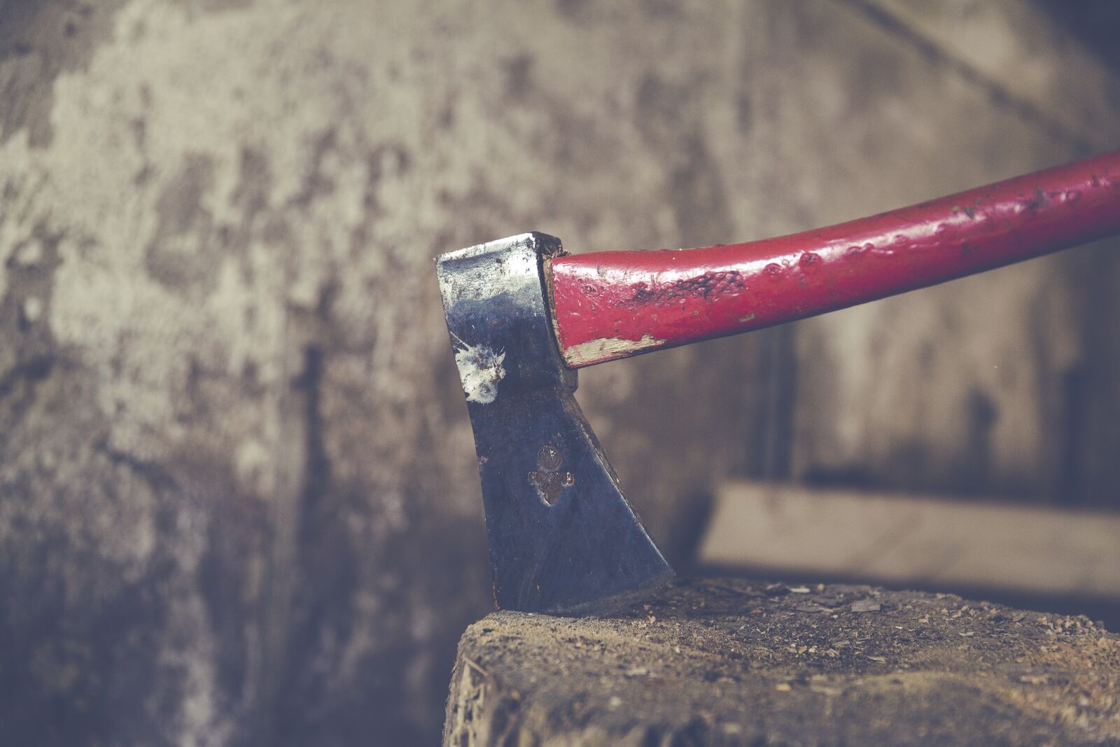 Canon EF 24-70mm F2.8L II USM sample photo. Axe, wood, hack photography