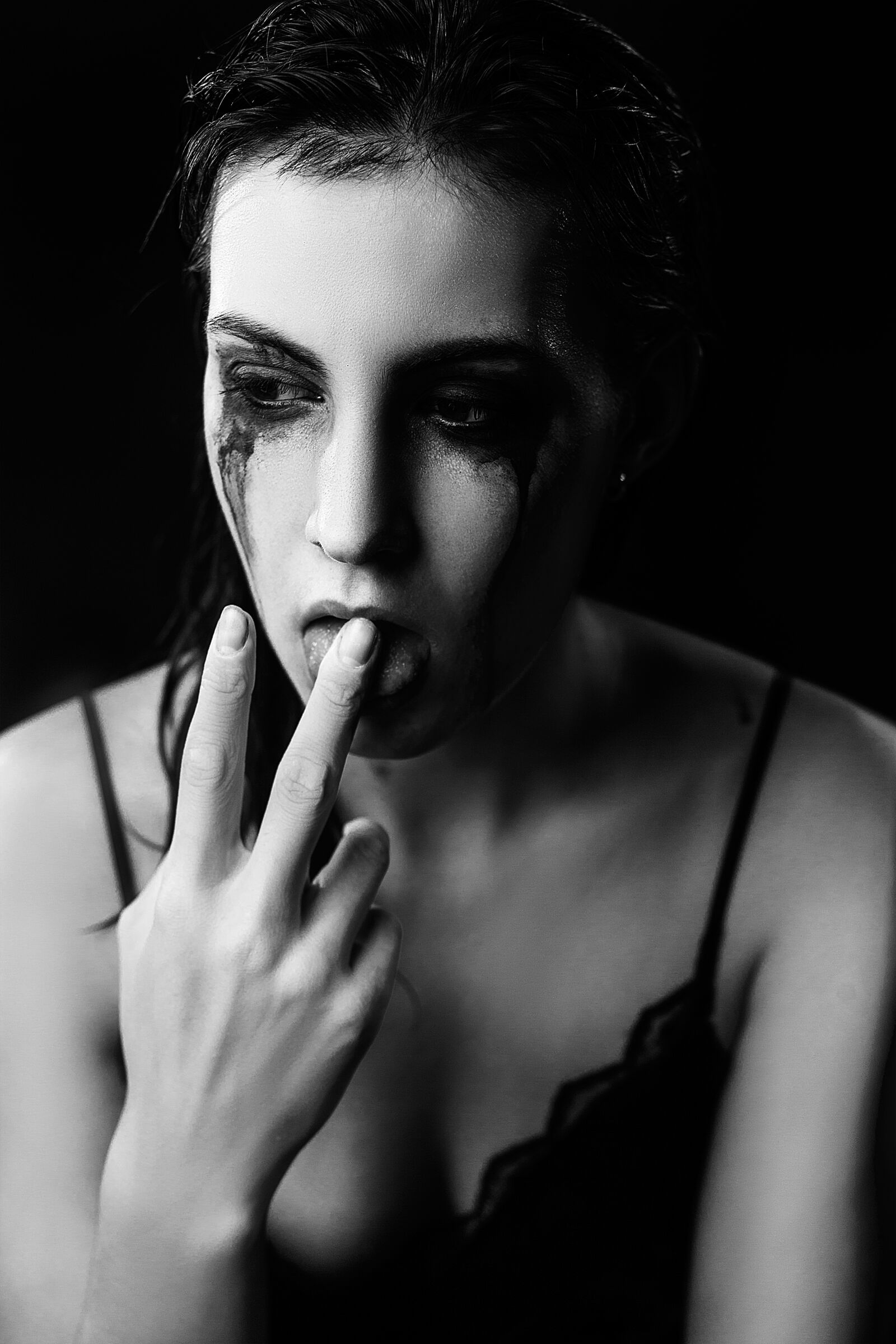 Canon EOS 5D Mark III sample photo. Girl, portrait, black and photography