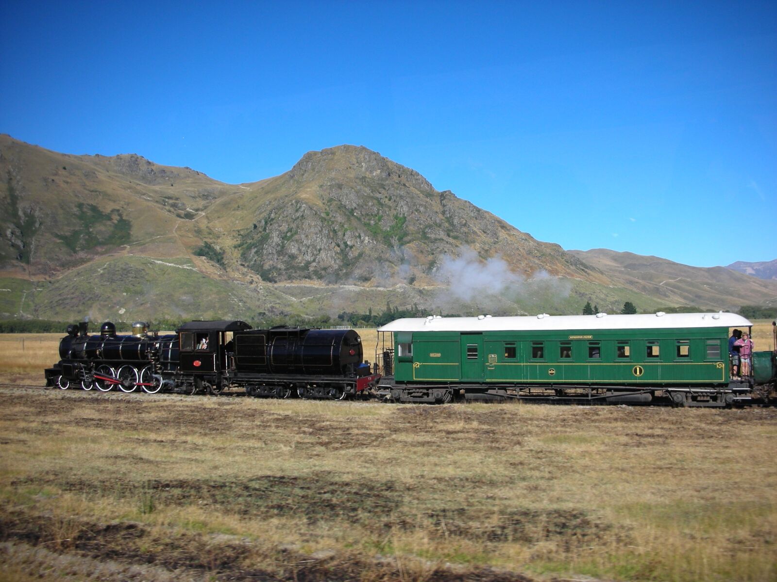 Nikon COOLPIX S5 sample photo. Mountain, train, steam photography
