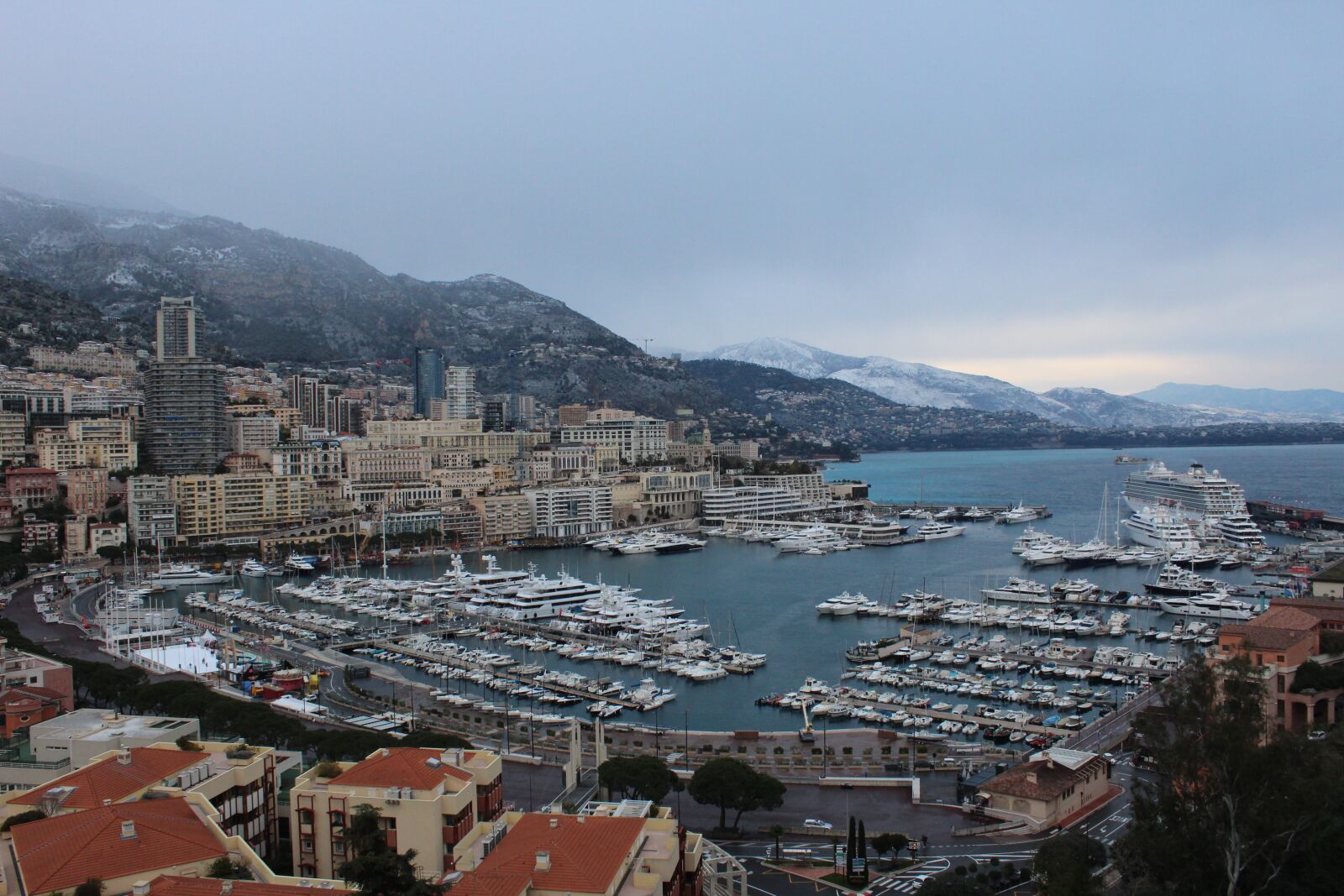 Canon EOS 1300D (EOS Rebel T6 / EOS Kiss X80) sample photo. Monaco, town, city photography