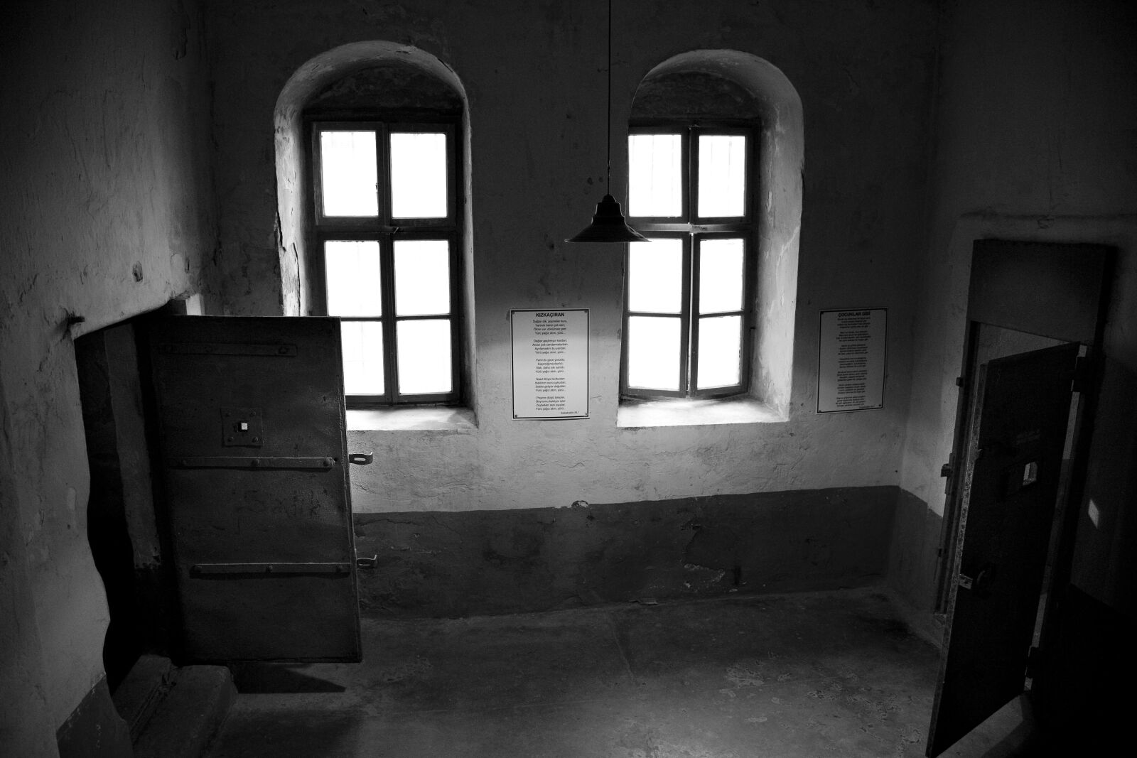 Canon EOS 5D sample photo. Door, window, prison photography